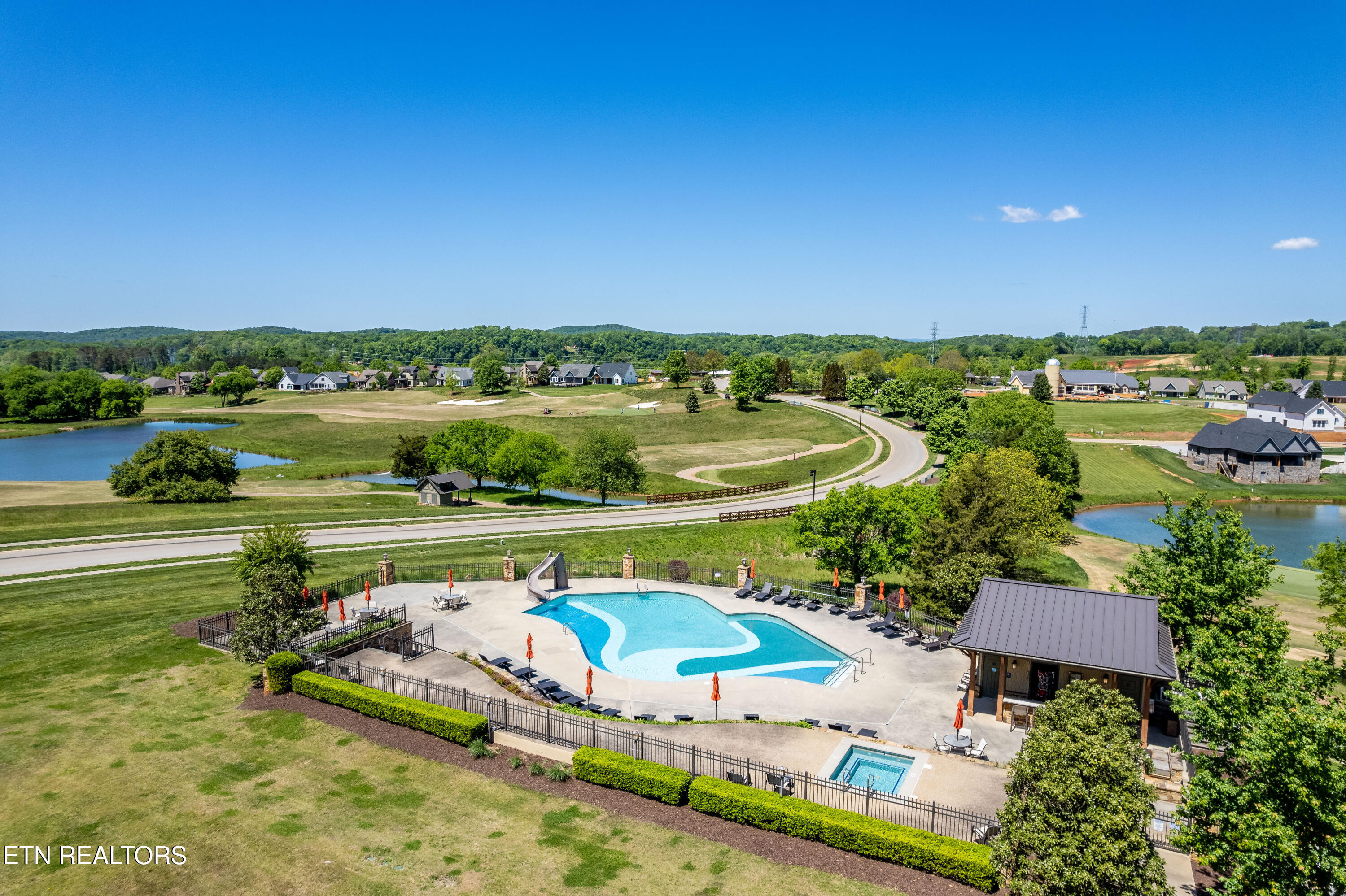 2501 Old Dogwood Trail Loudon TN 37774