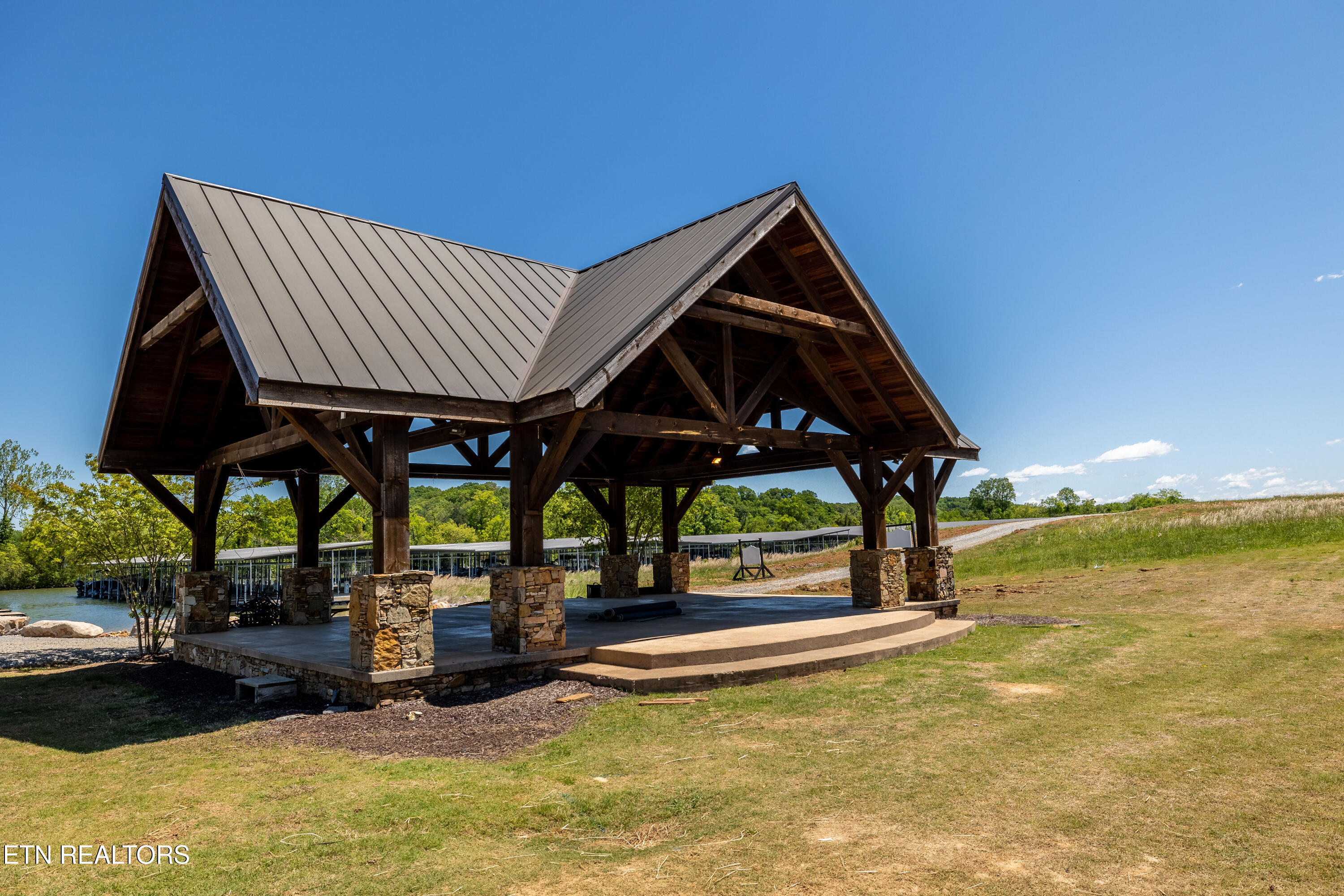 2501 Old Dogwood Trail Loudon TN 37774