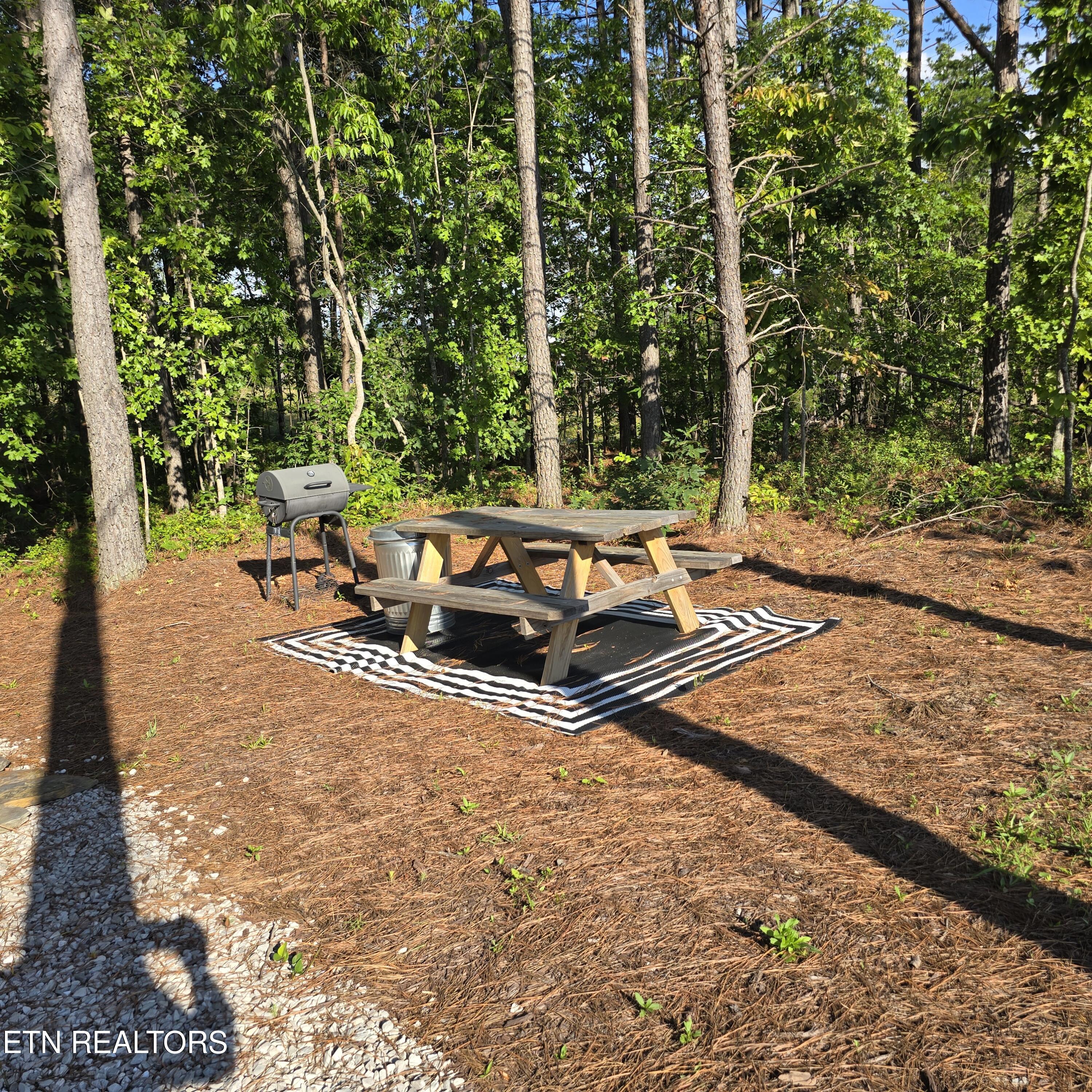 15+/- Ac Red Hill Road Sunbright TN 37872