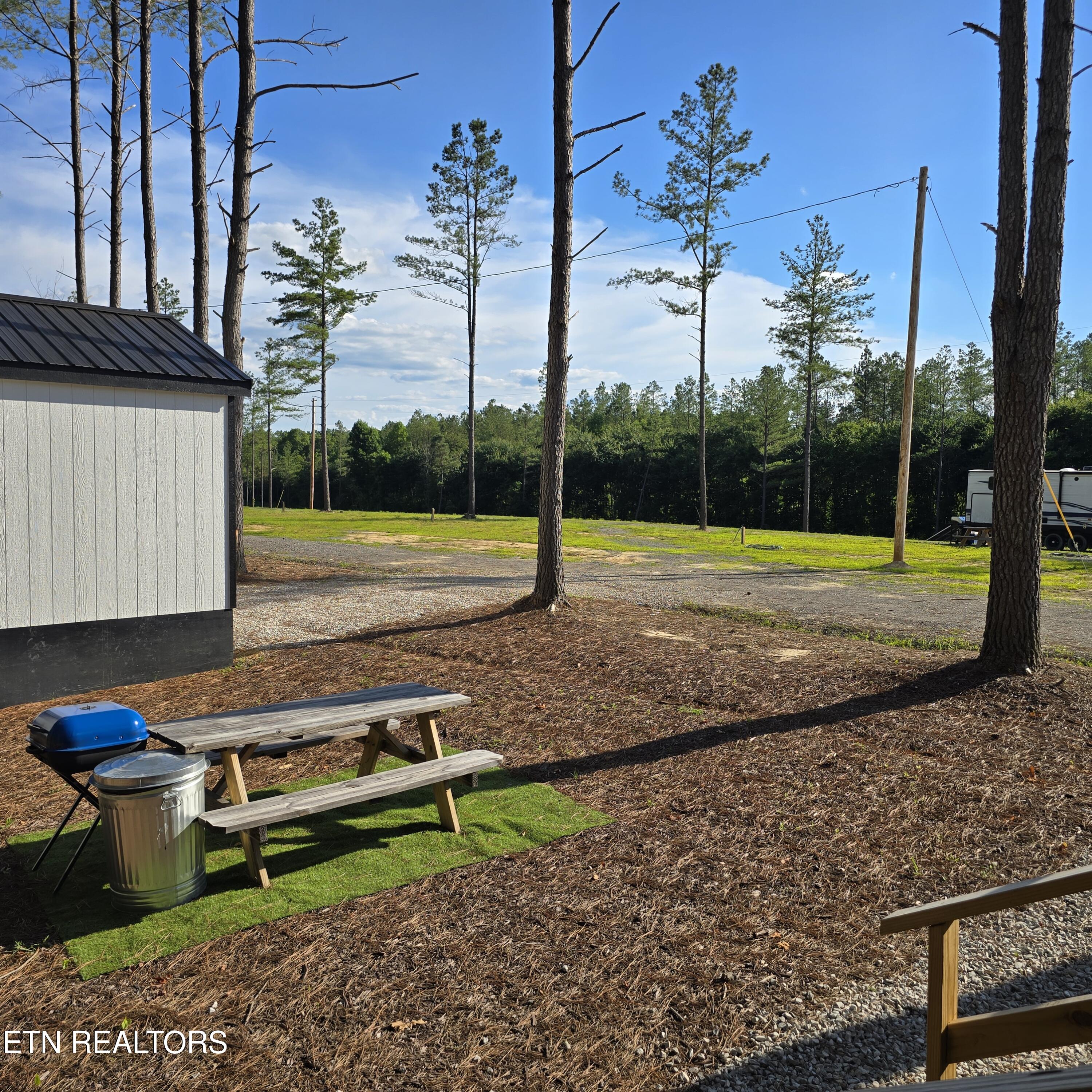 15+/- Ac Red Hill Road Sunbright TN 37872