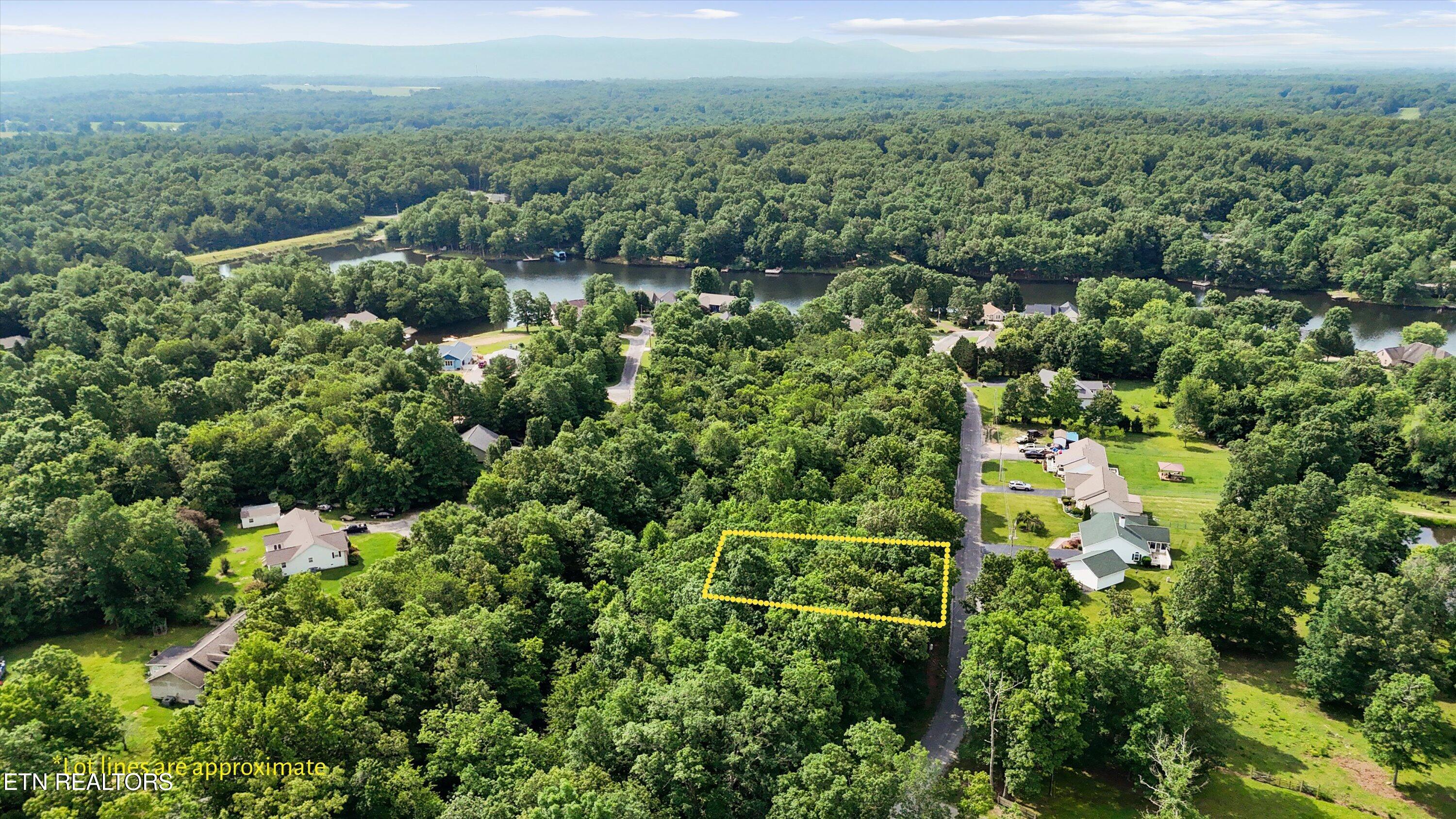1448 War Eagle Drive Crossville TN 38572