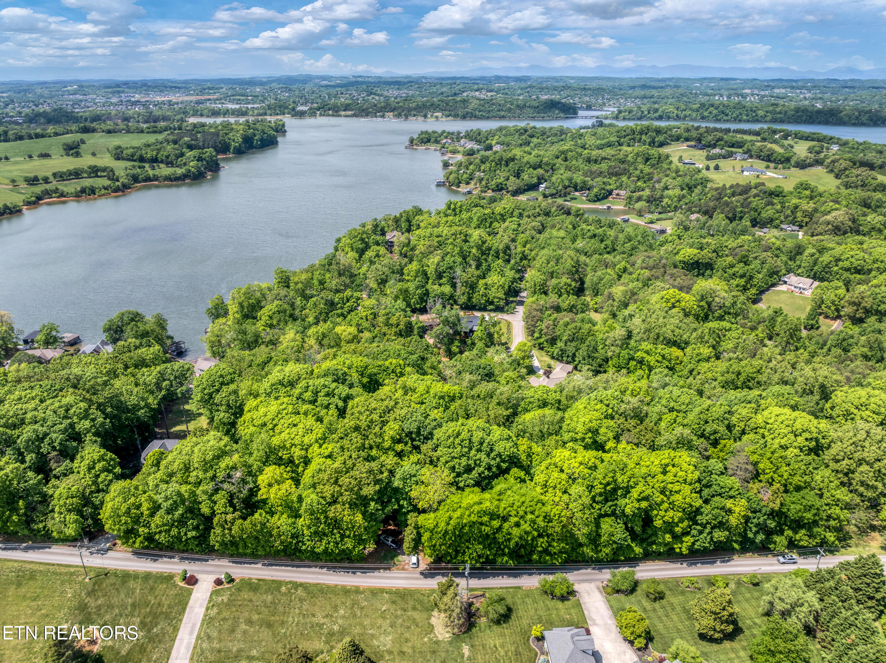 Gravelly Hills/forrest Ridge Louisville TN 37777