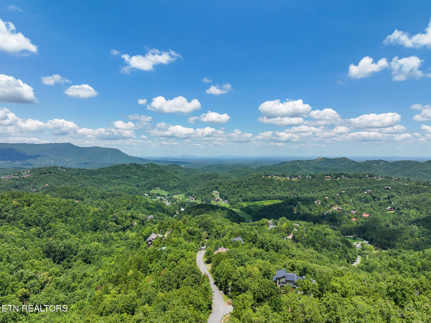 Misty Shadows Drive Sevierville TN 37862