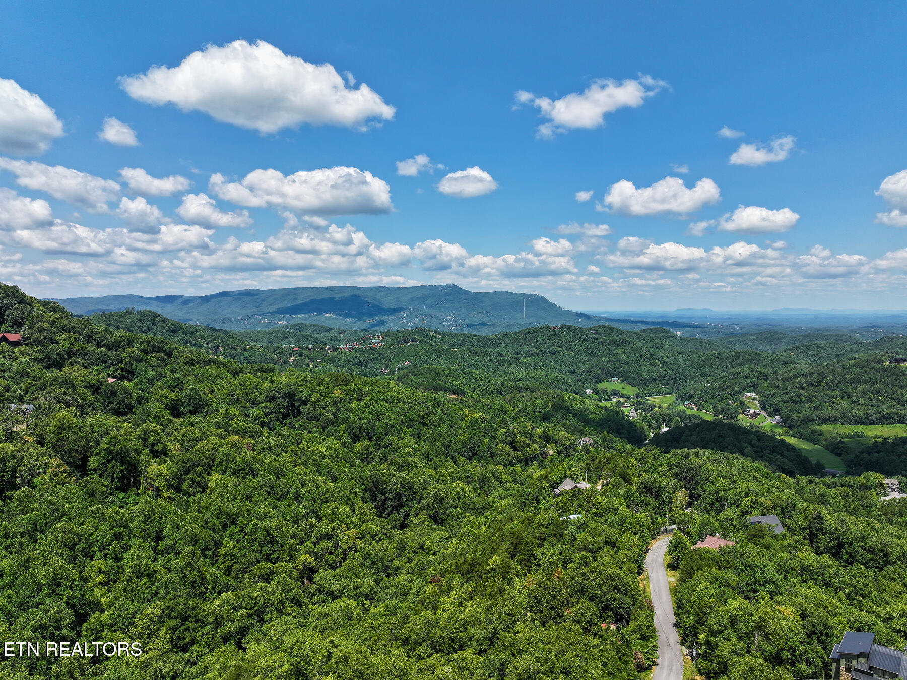 Misty Shadows Drive Sevierville TN 37862