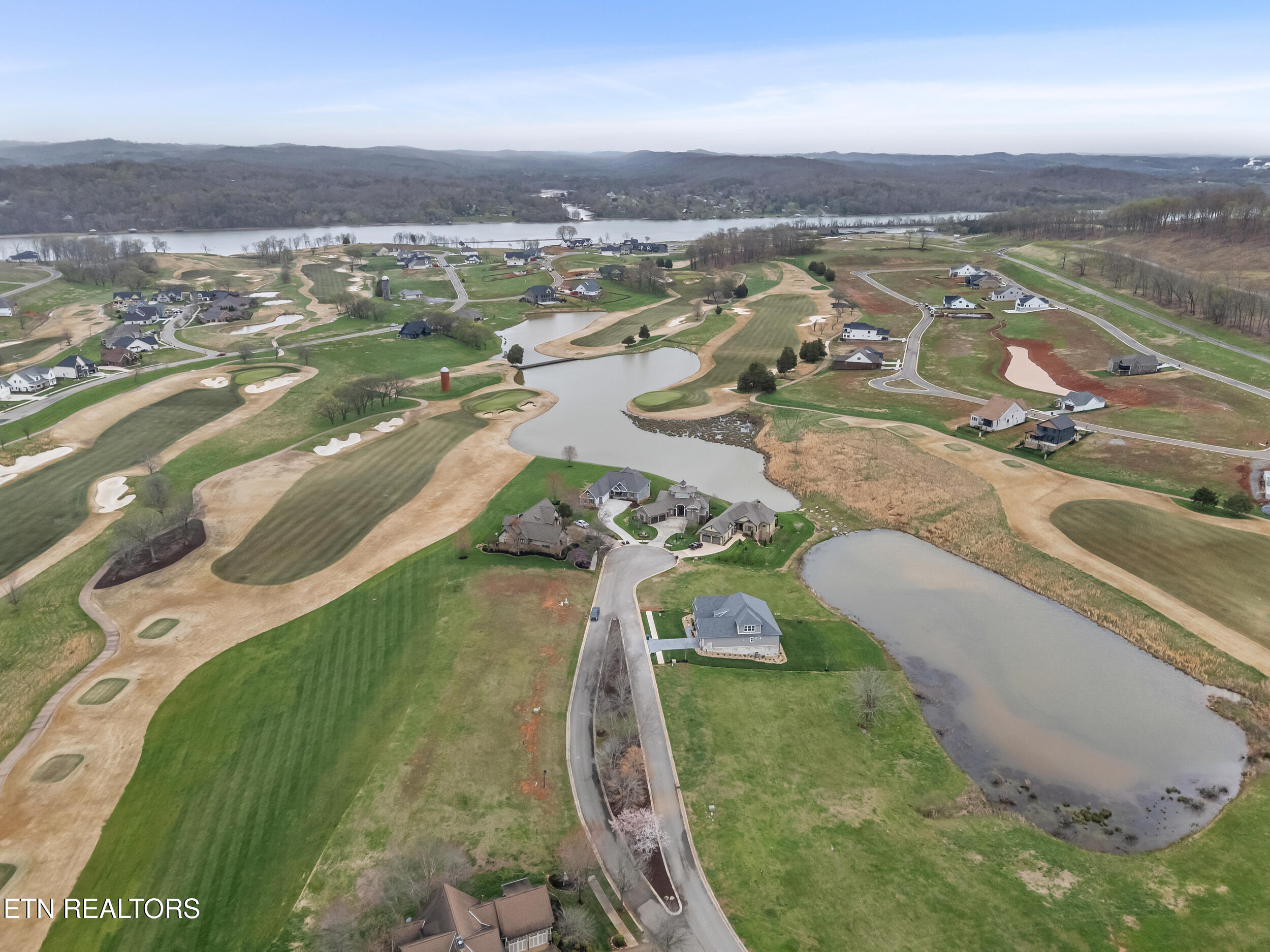714 Old Barn Lane Loudon TN 37774