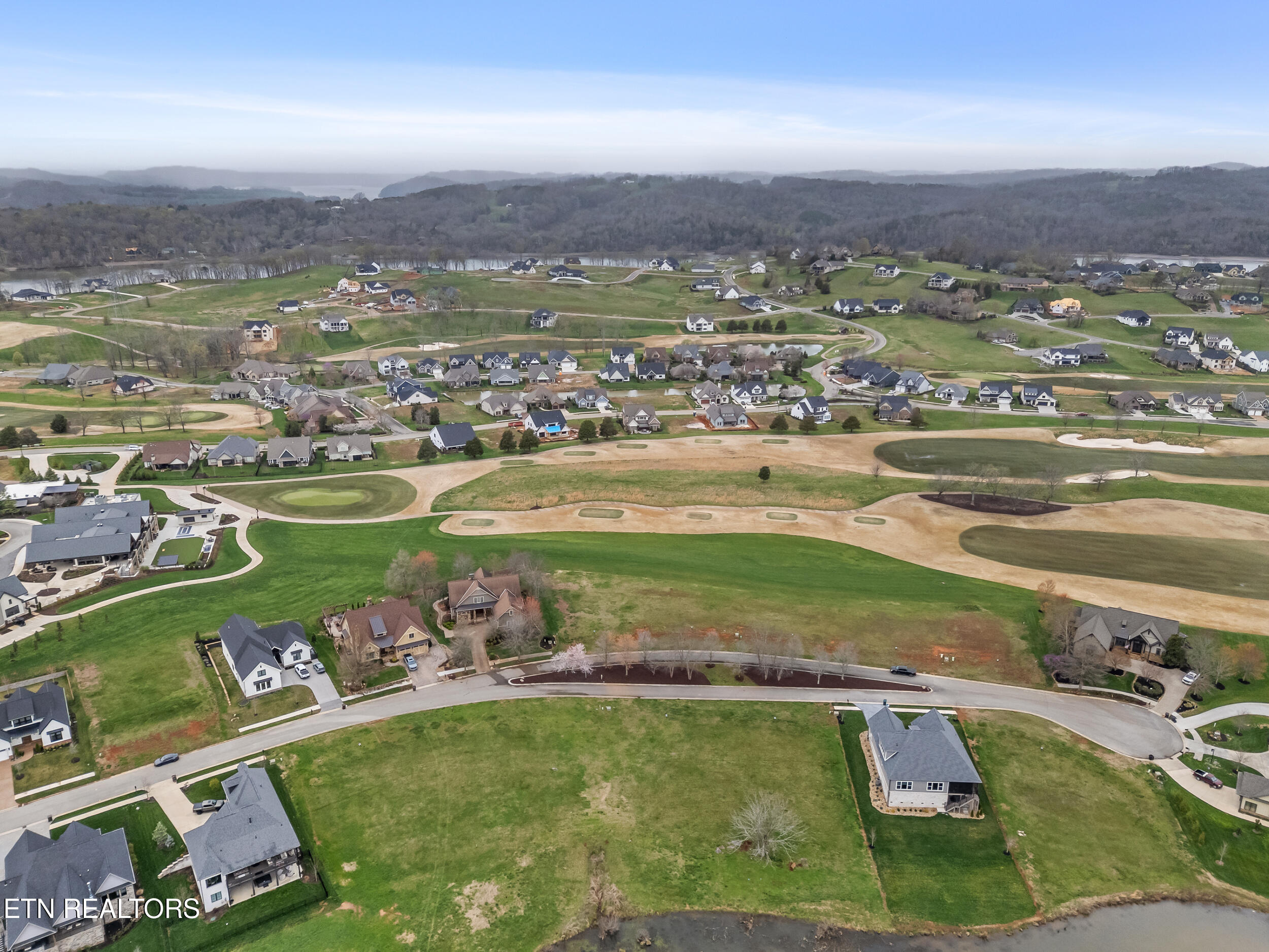 714 Old Barn Lane Loudon TN 37774