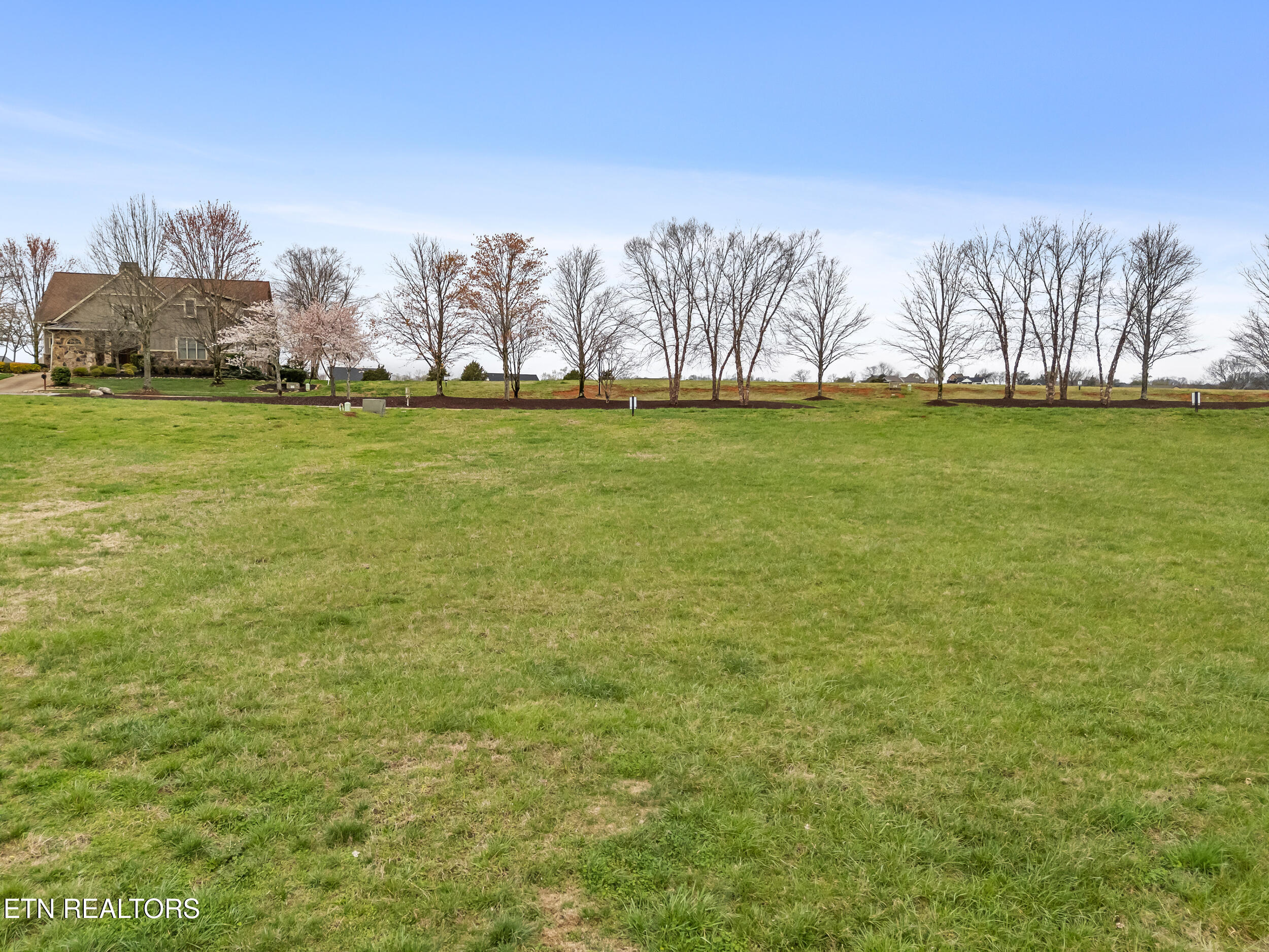 714 Old Barn Lane Loudon TN 37774