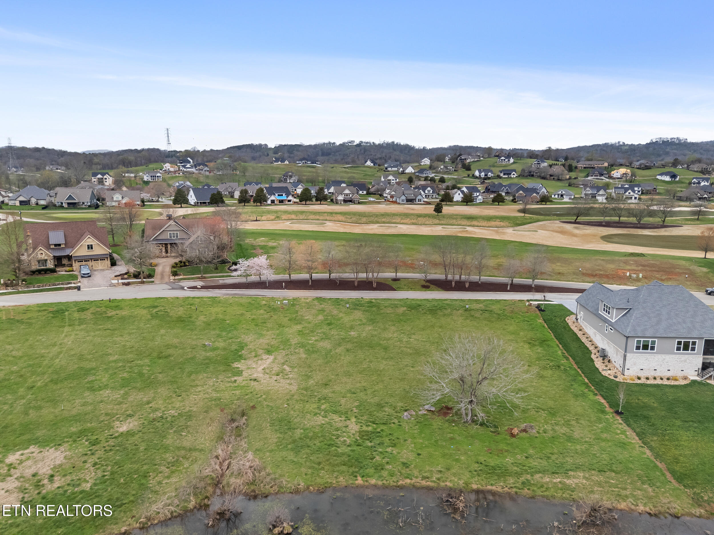 714 Old Barn Lane Loudon TN 37774