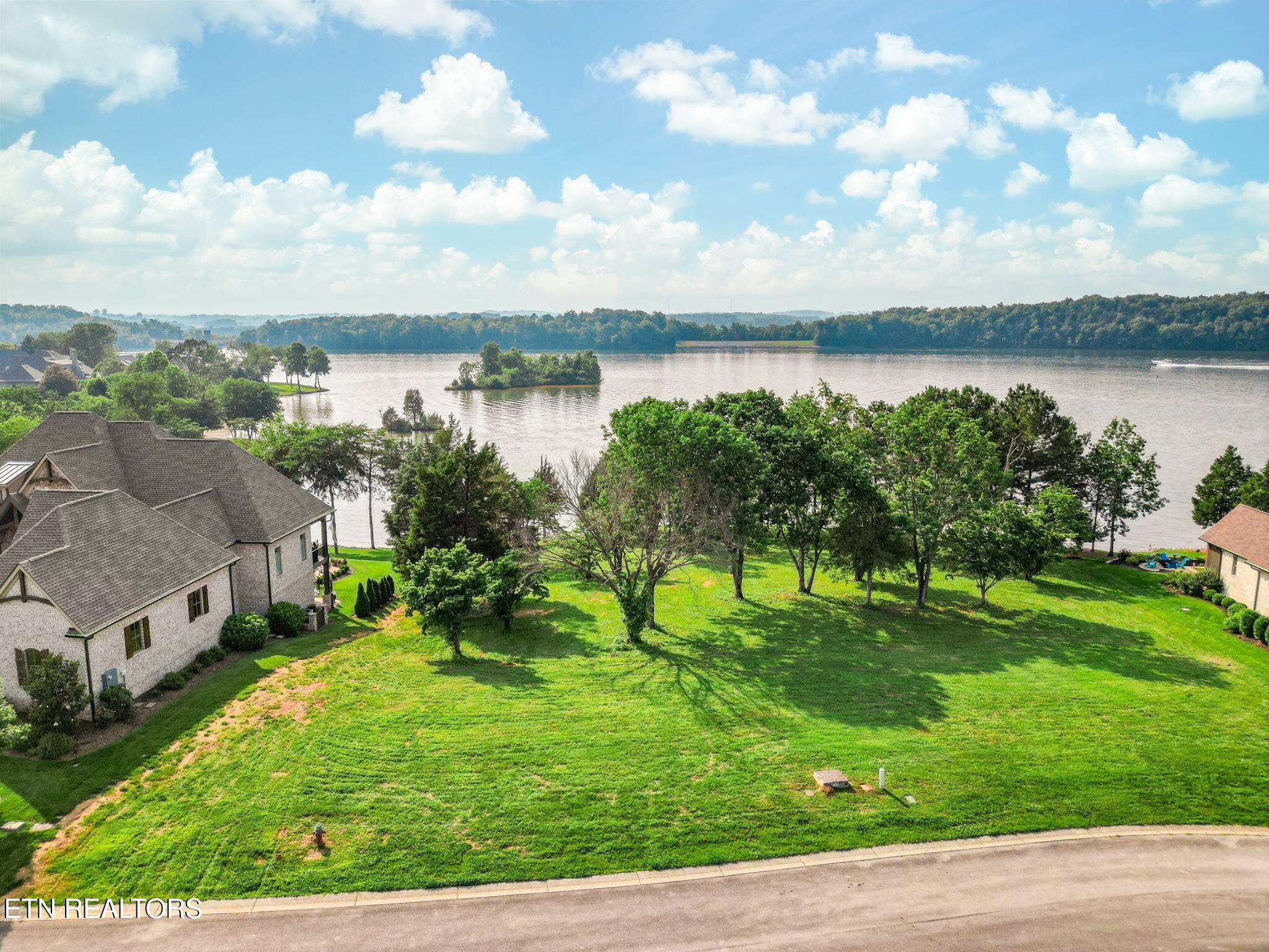 272 Edgewater Way Lenoir City TN 37772
