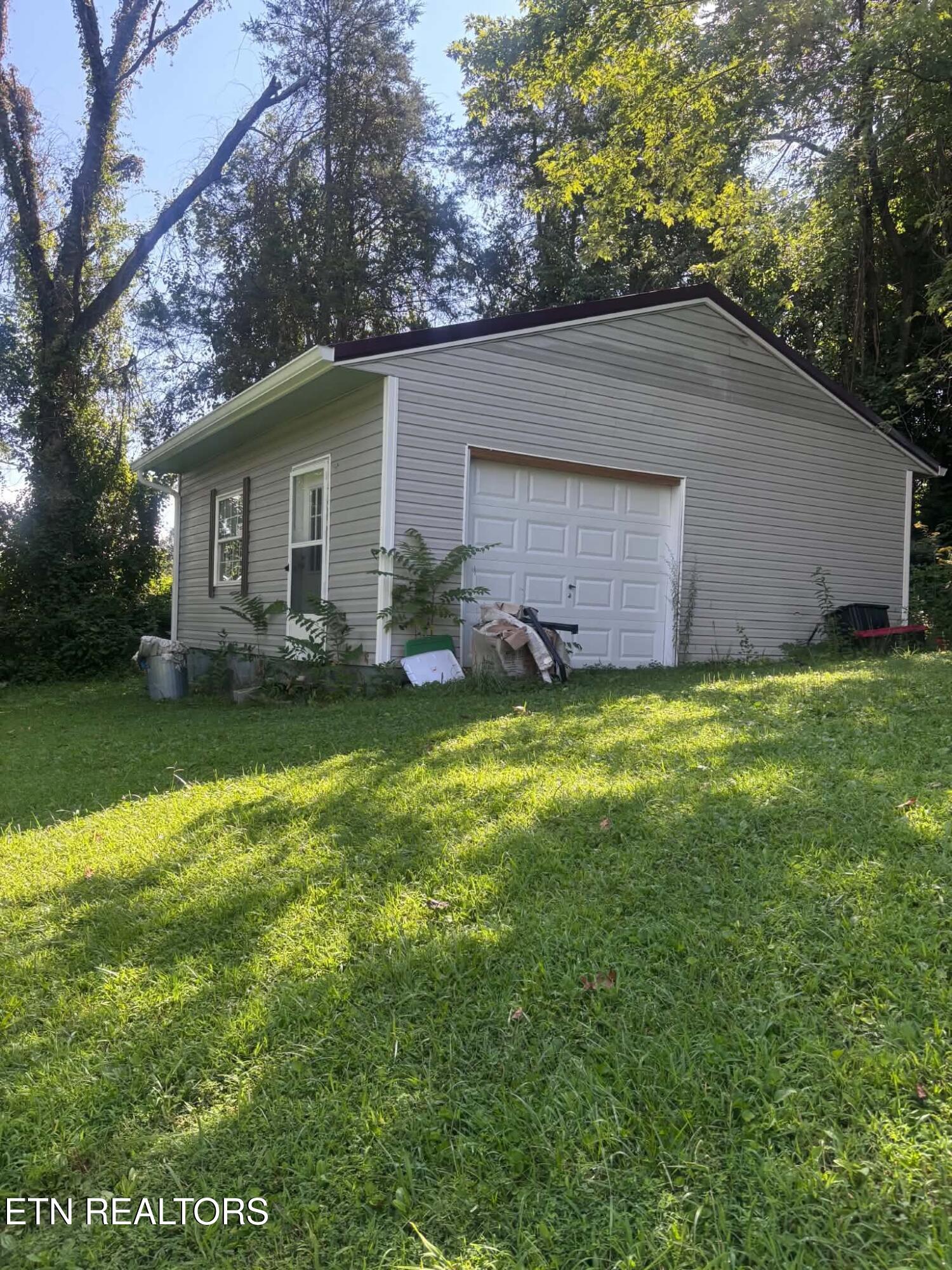 501 Back Valley Road Speedwell TN 37870