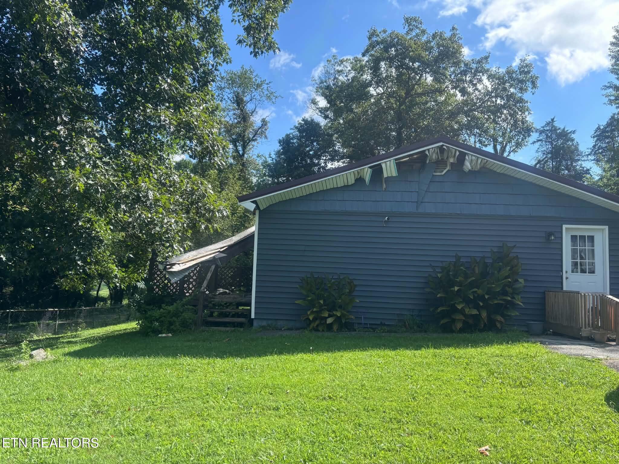 501 Back Valley Road Speedwell TN 37870