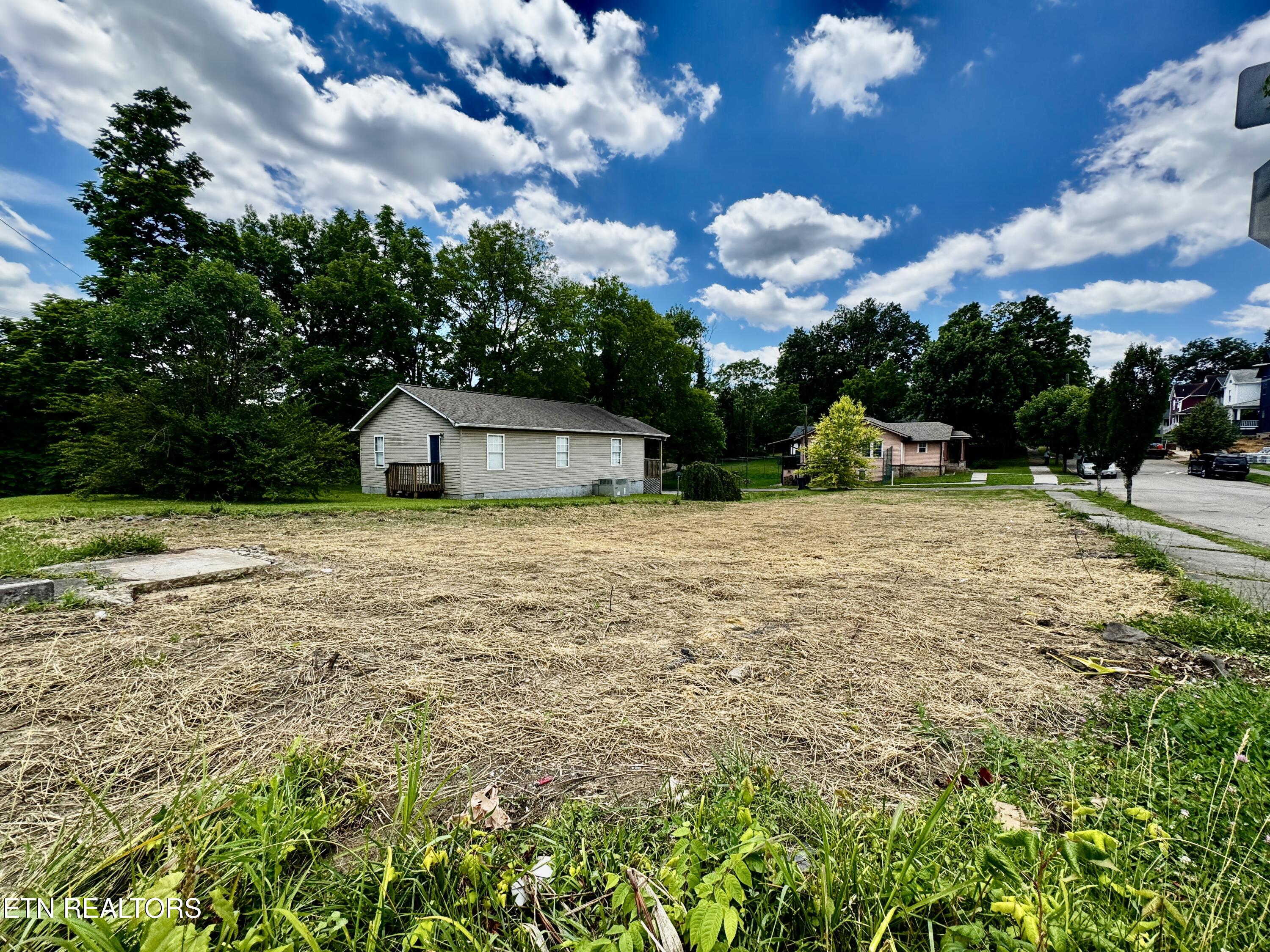 623 N Cherry Street Knoxville TN 37914