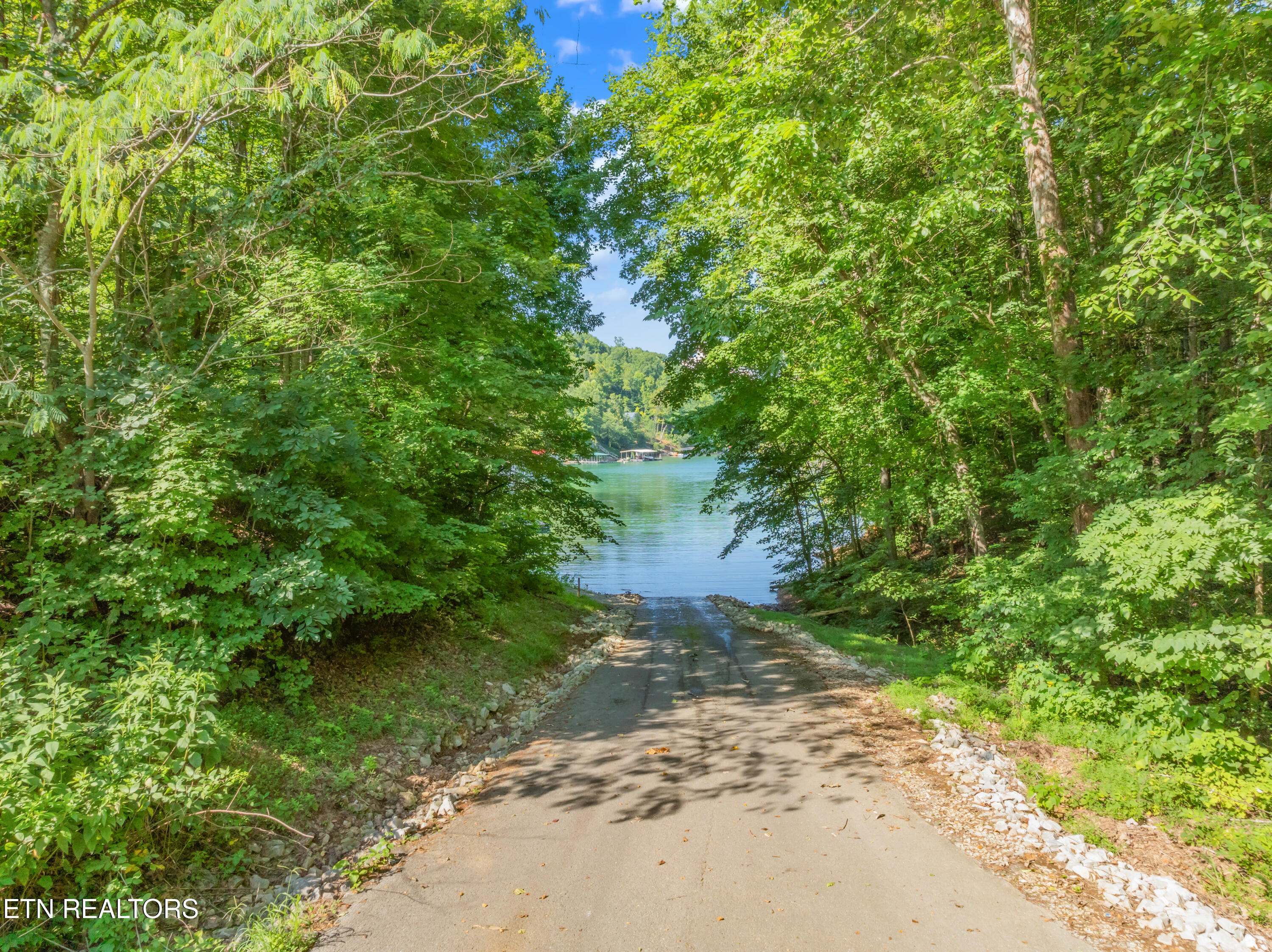 Lot 2 Shanghai Landing Lane Lafollette TN 37766