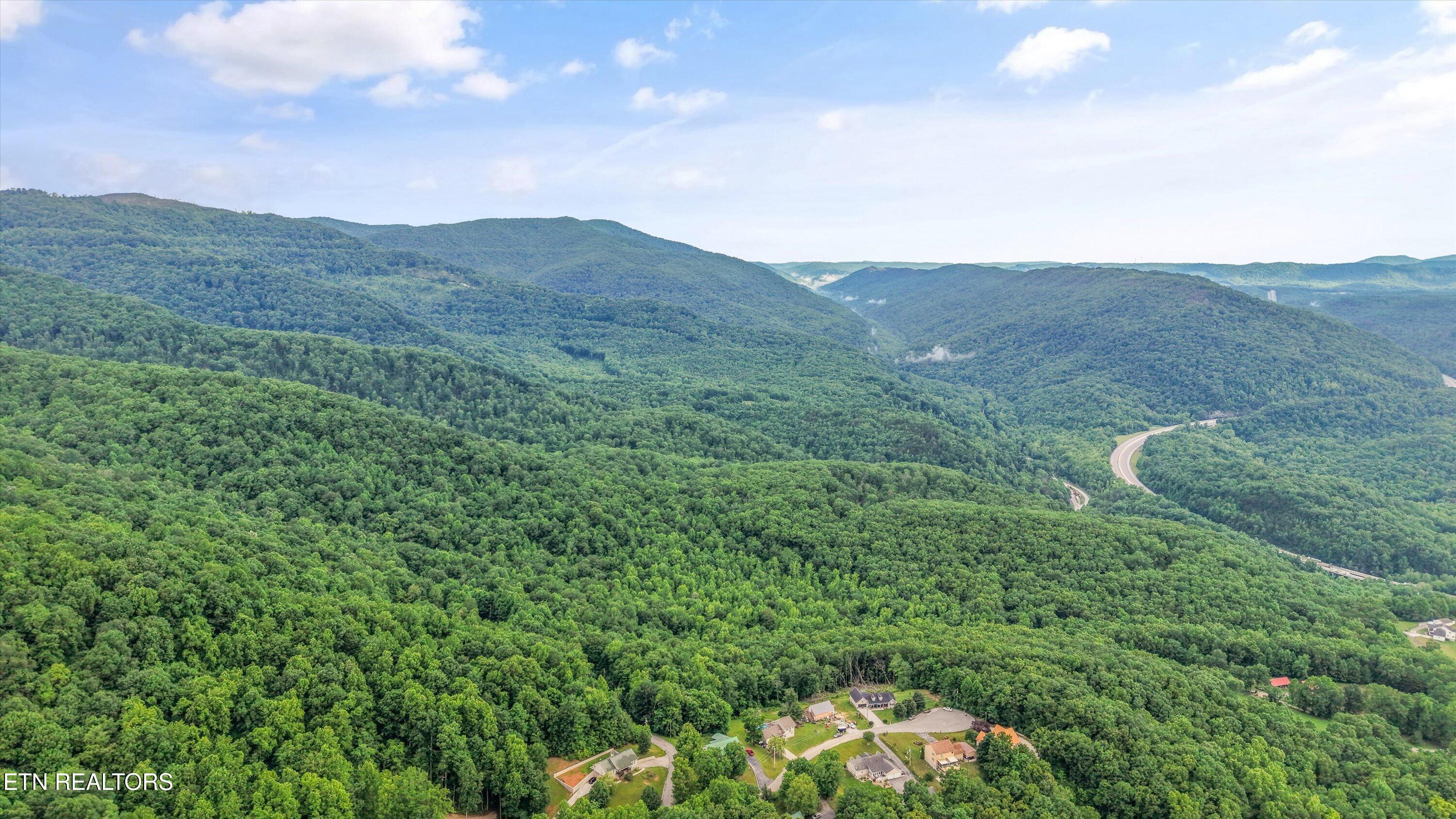 Mountain Road Caryville TN 37714