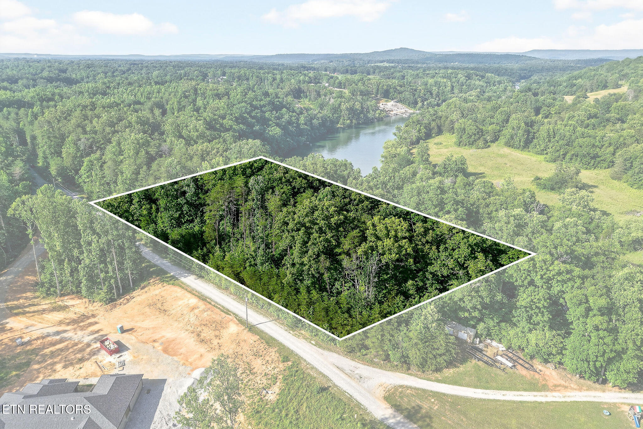 Simmons Cemetery Road Quebeck TN 38579