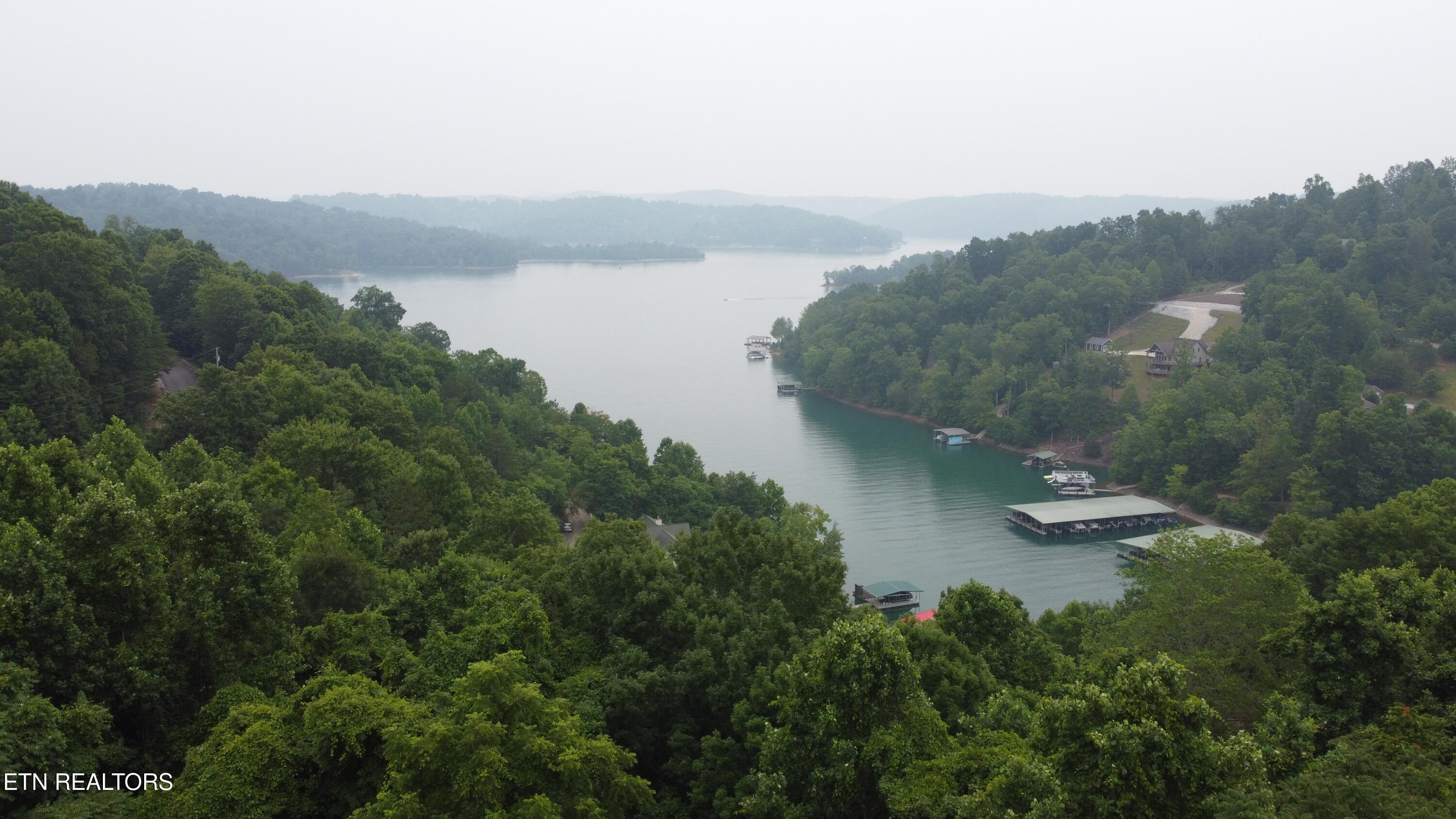 00 Shanghai Lake Lane Lafollette TN 37766