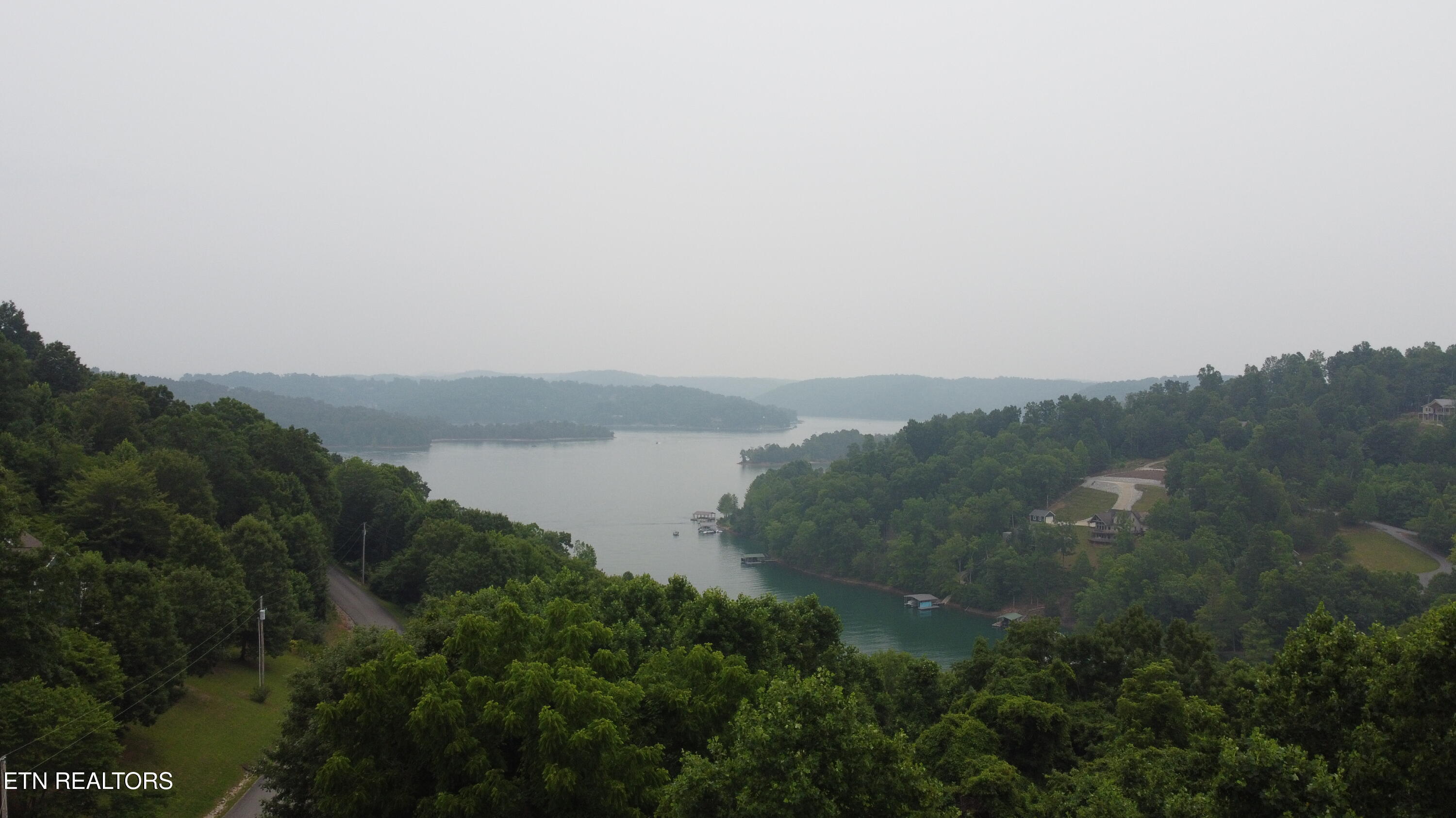 00 Shanghai Lake Lane Lafollette TN 37766