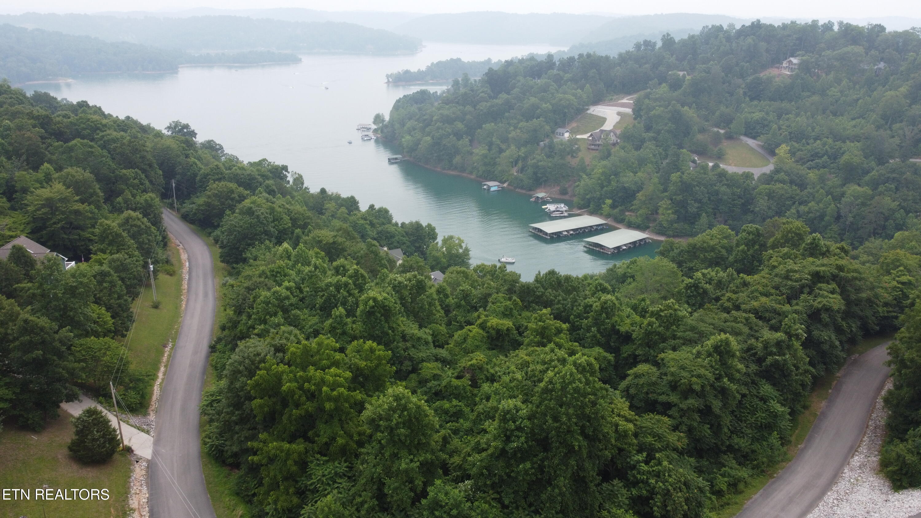 00 Shanghai Lake Lane Lafollette TN 37766