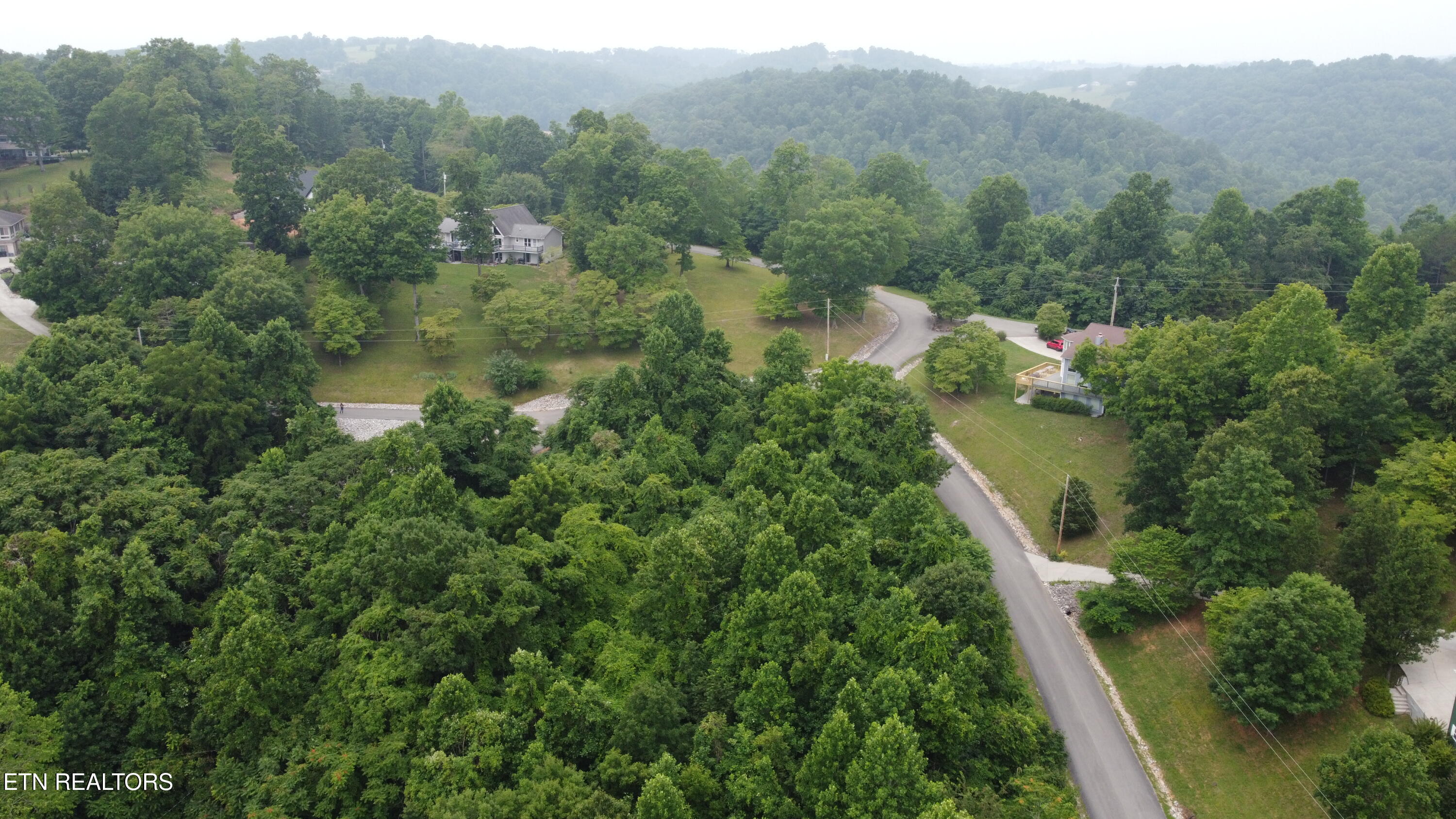 00 Shanghai Lake Lane Lafollette TN 37766