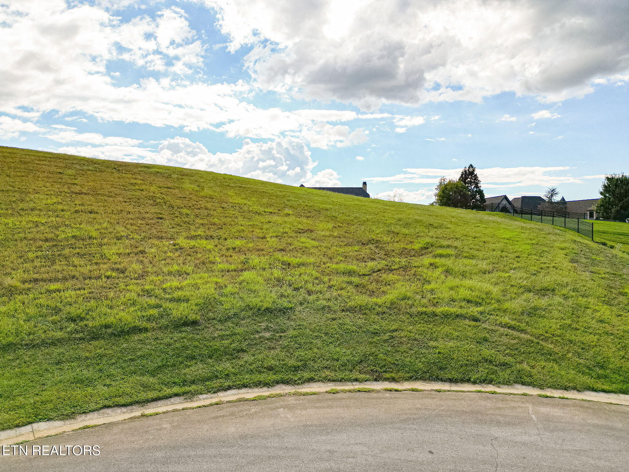 625 Cypress Pointe Drive Lenoir City TN 37772
