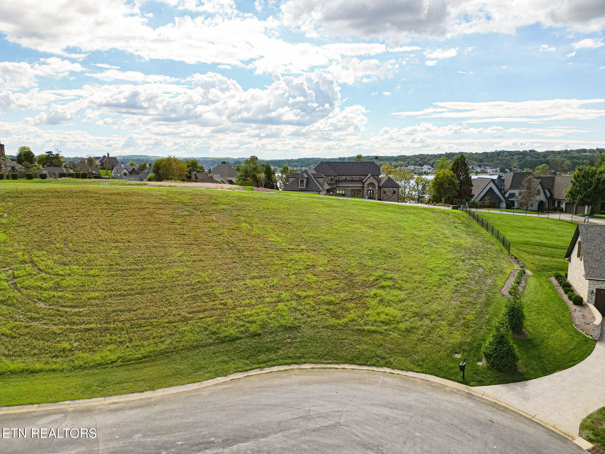 625 Cypress Pointe Drive Lenoir City TN 37772