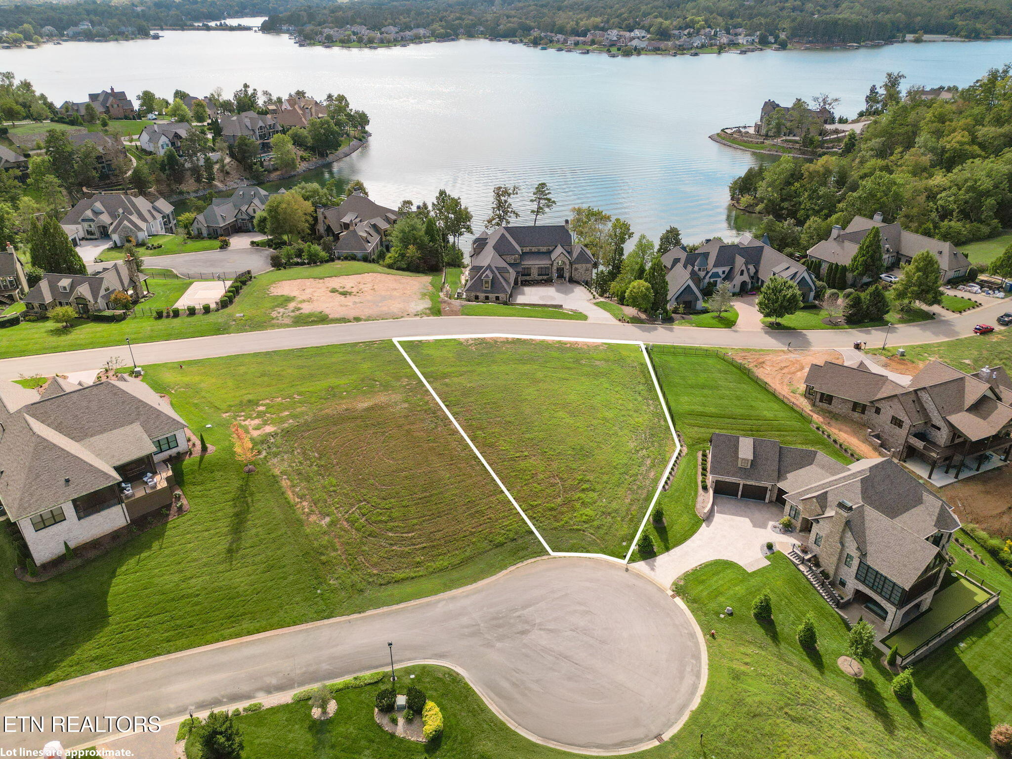 625 Cypress Pointe Drive Lenoir City TN 37772