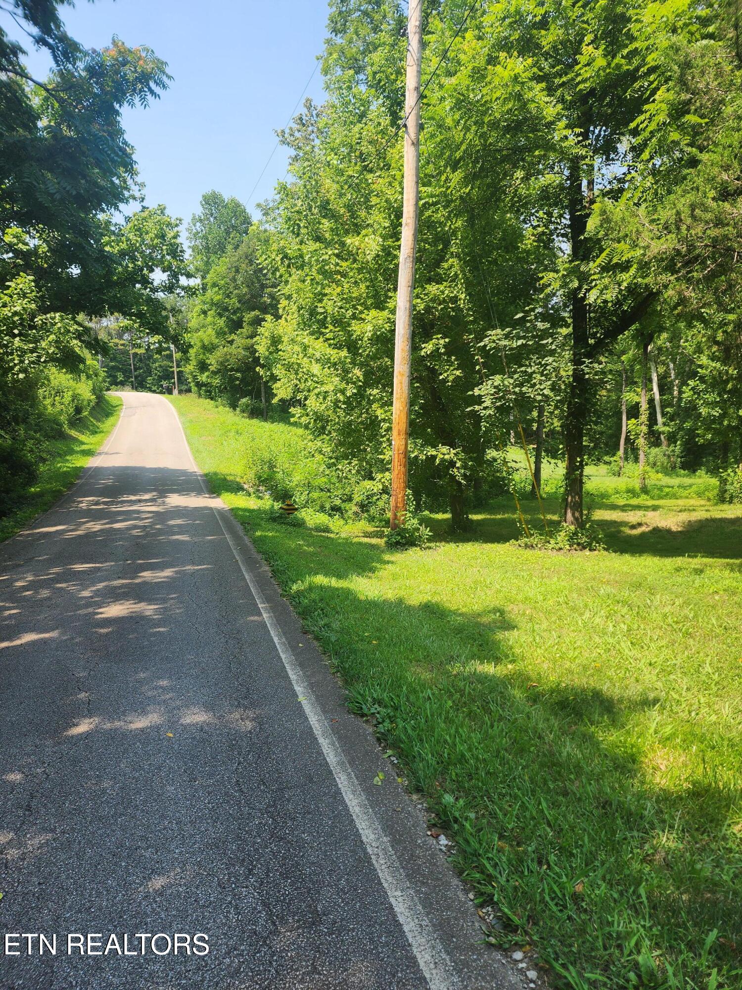 2255 Hubbard Road Loudon TN 37774