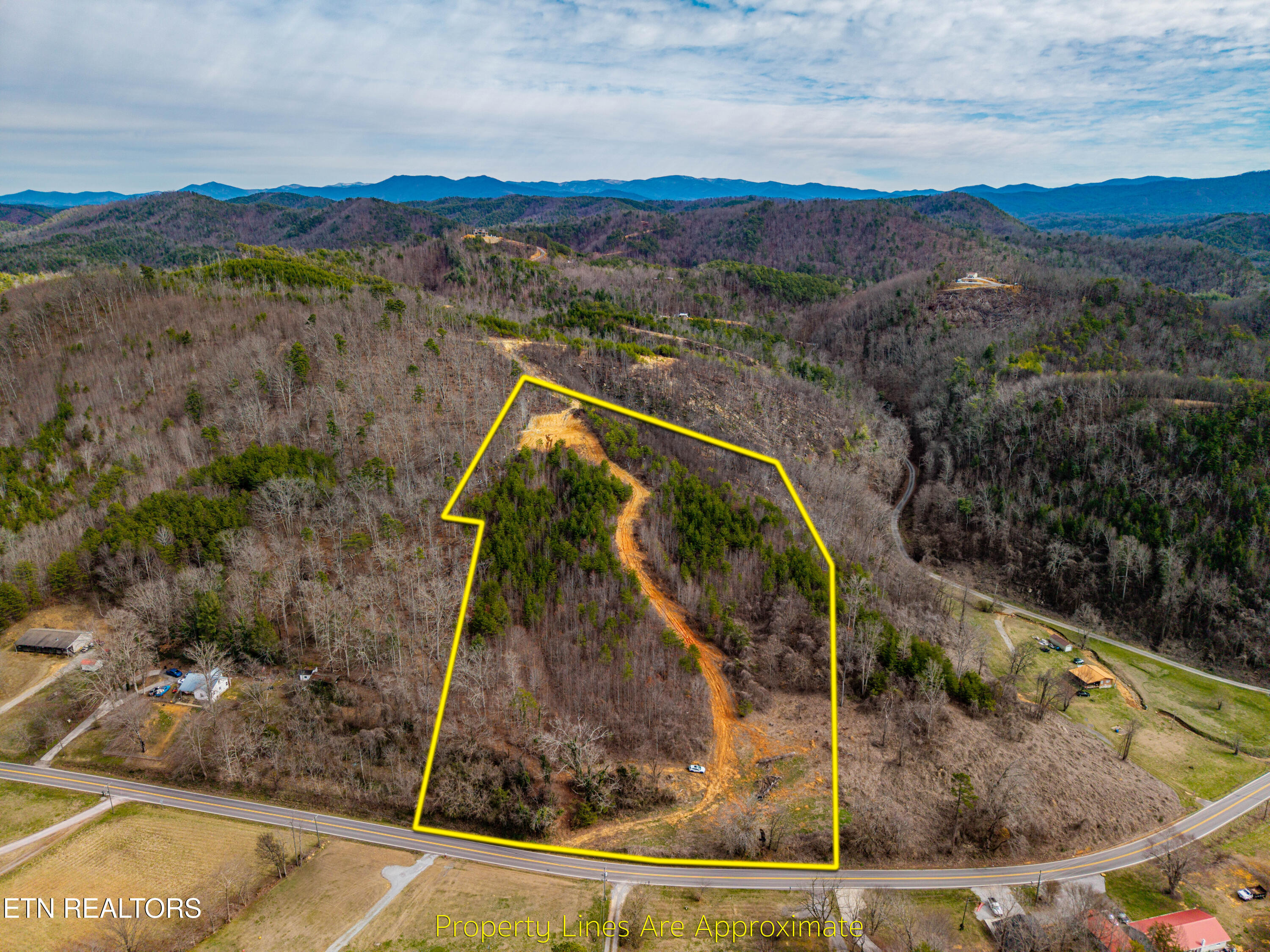 6915 Tn-360 Tellico Plains TN 37385