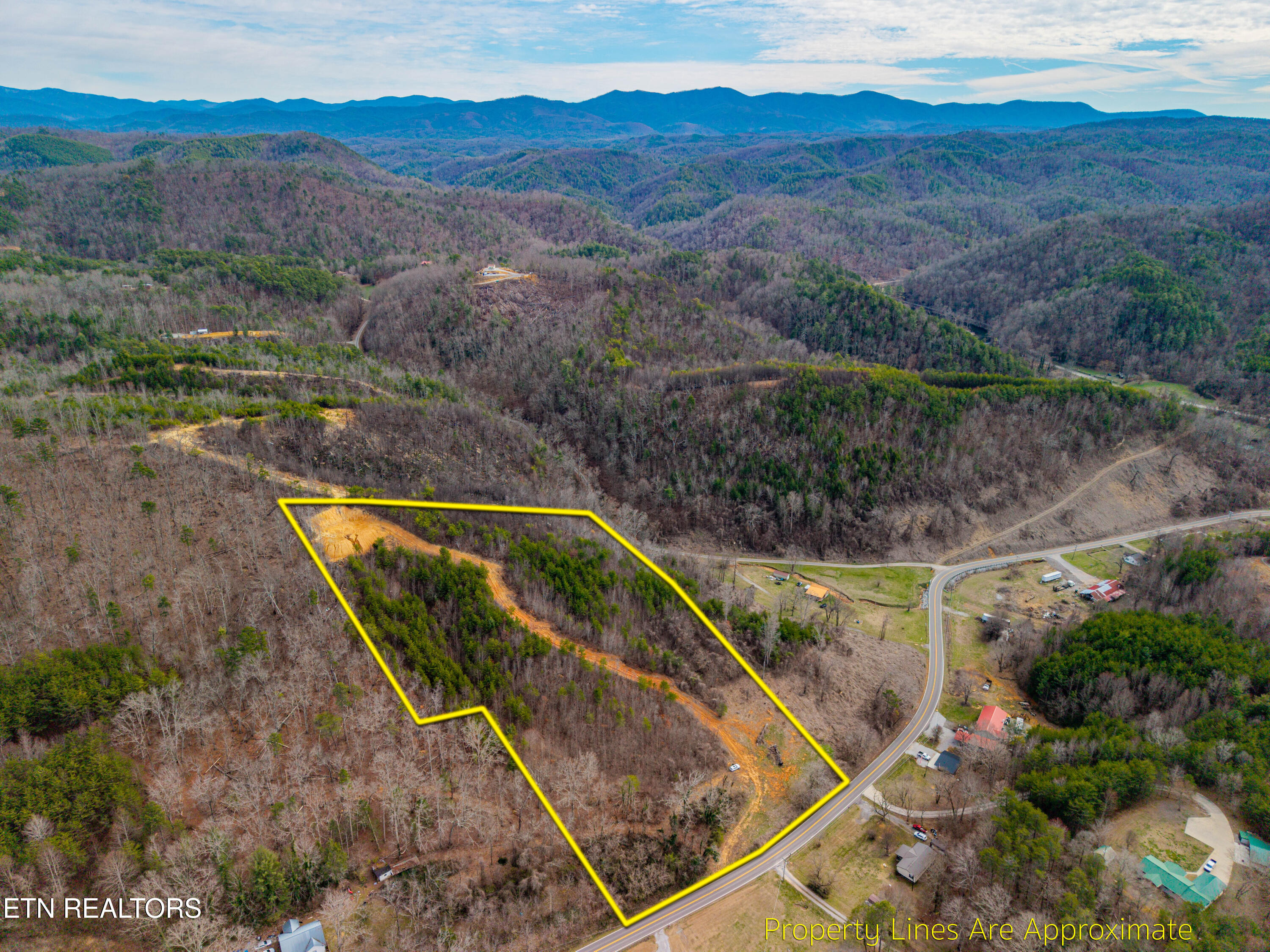 6915 Tn-360 Tellico Plains TN 37385