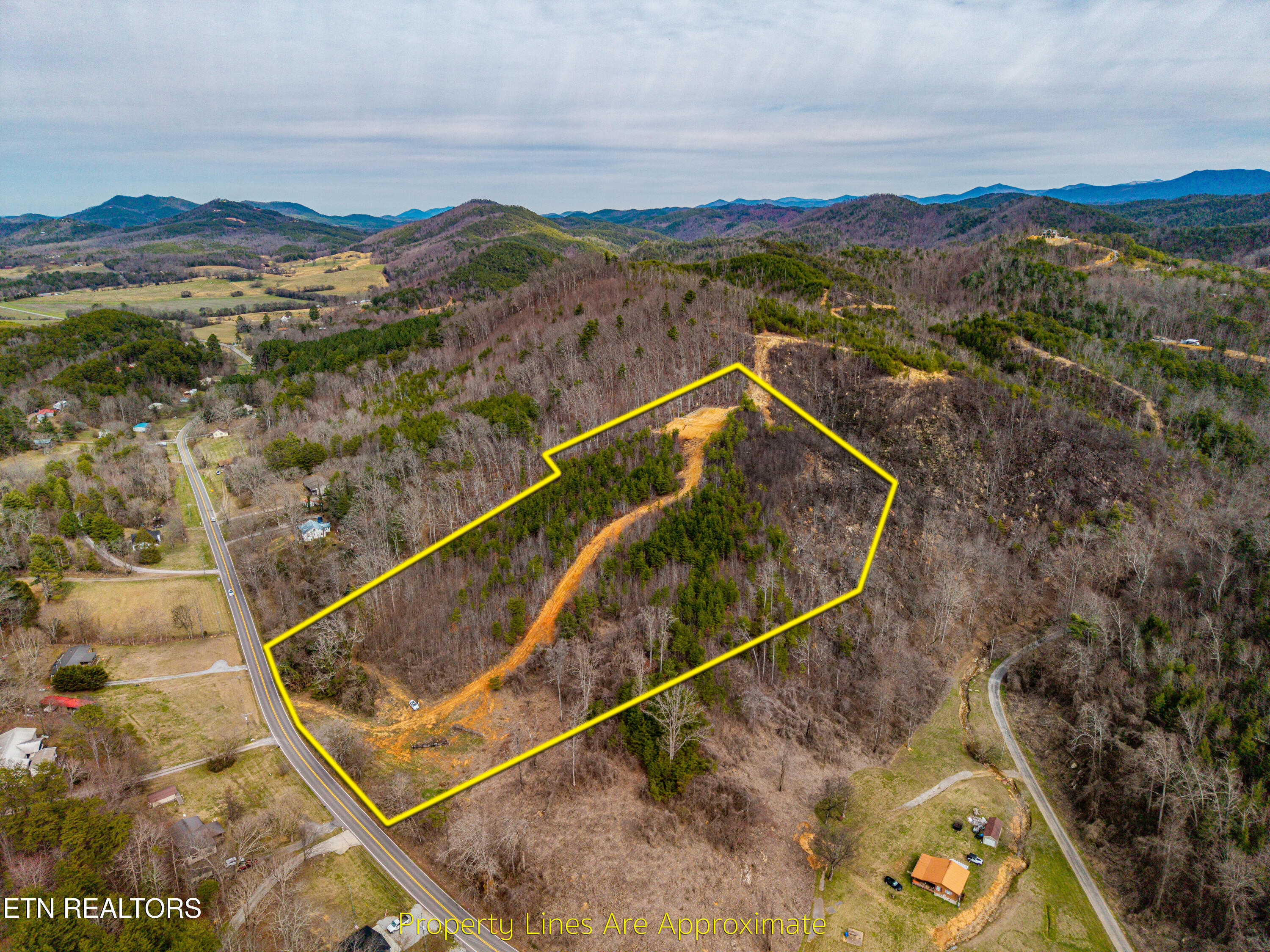 6915 Tn-360 Tellico Plains TN 37385