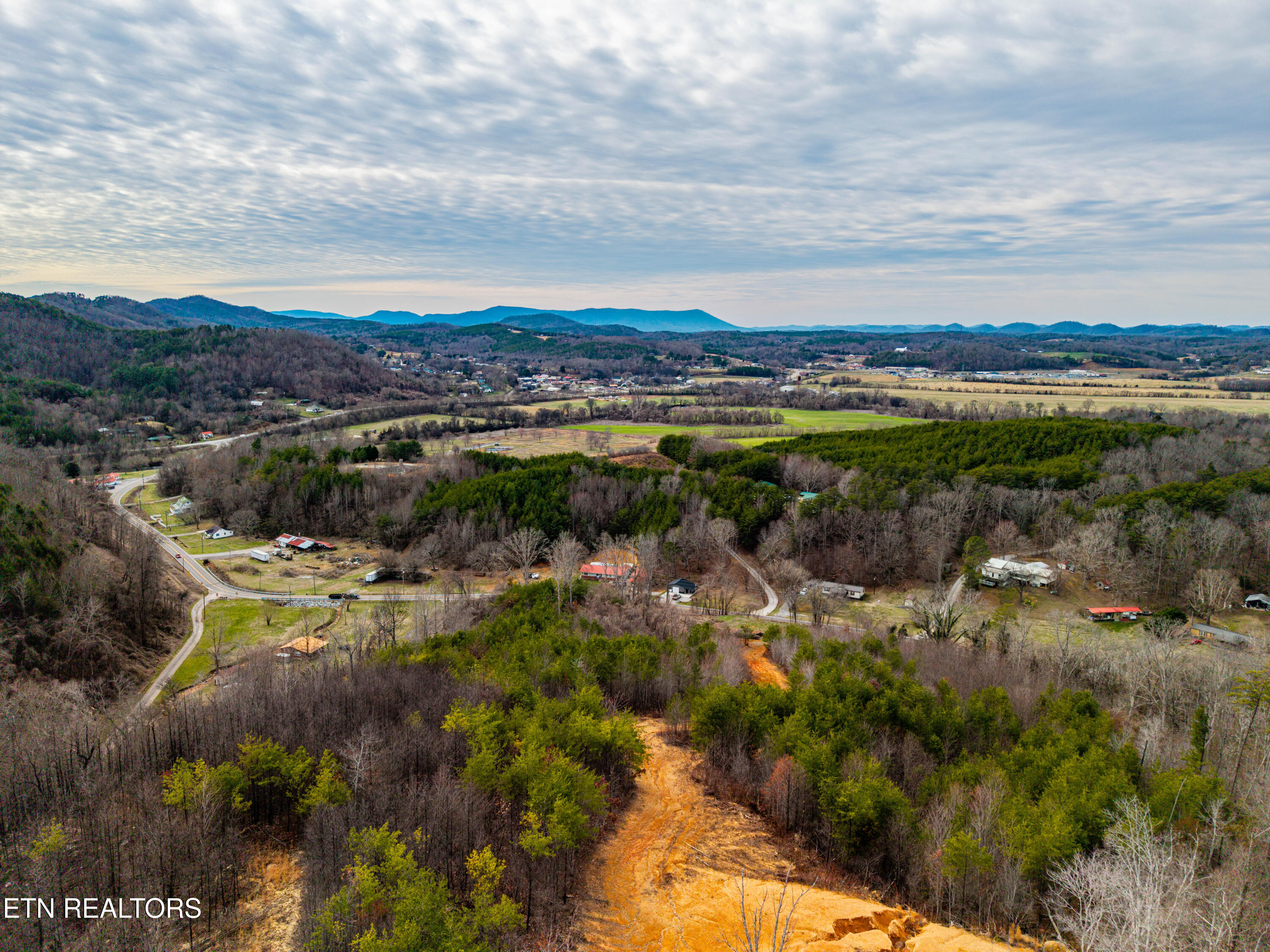 6915 Tn-360 Tellico Plains TN 37385