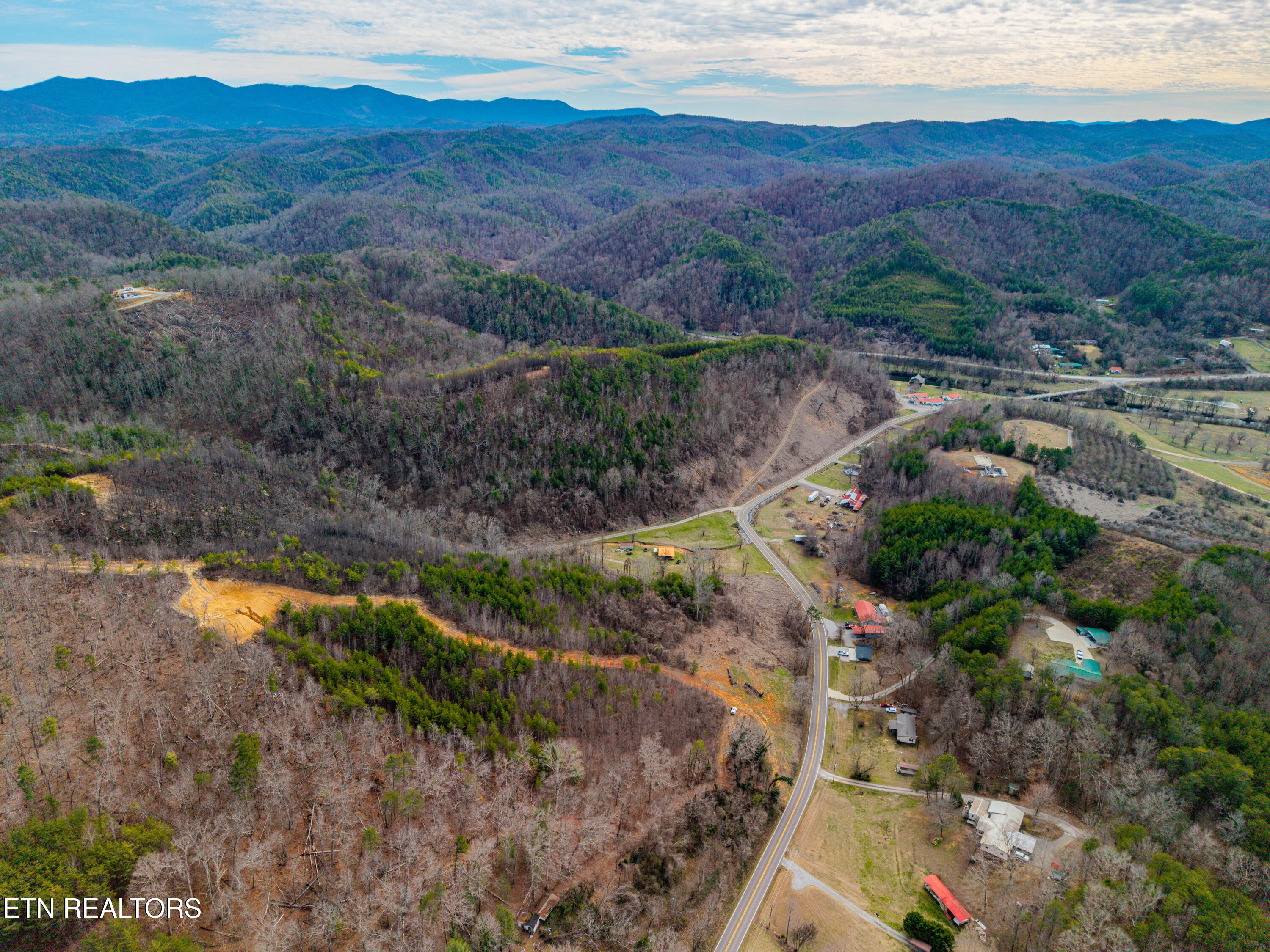 6915 Tn-360 Tellico Plains TN 37385