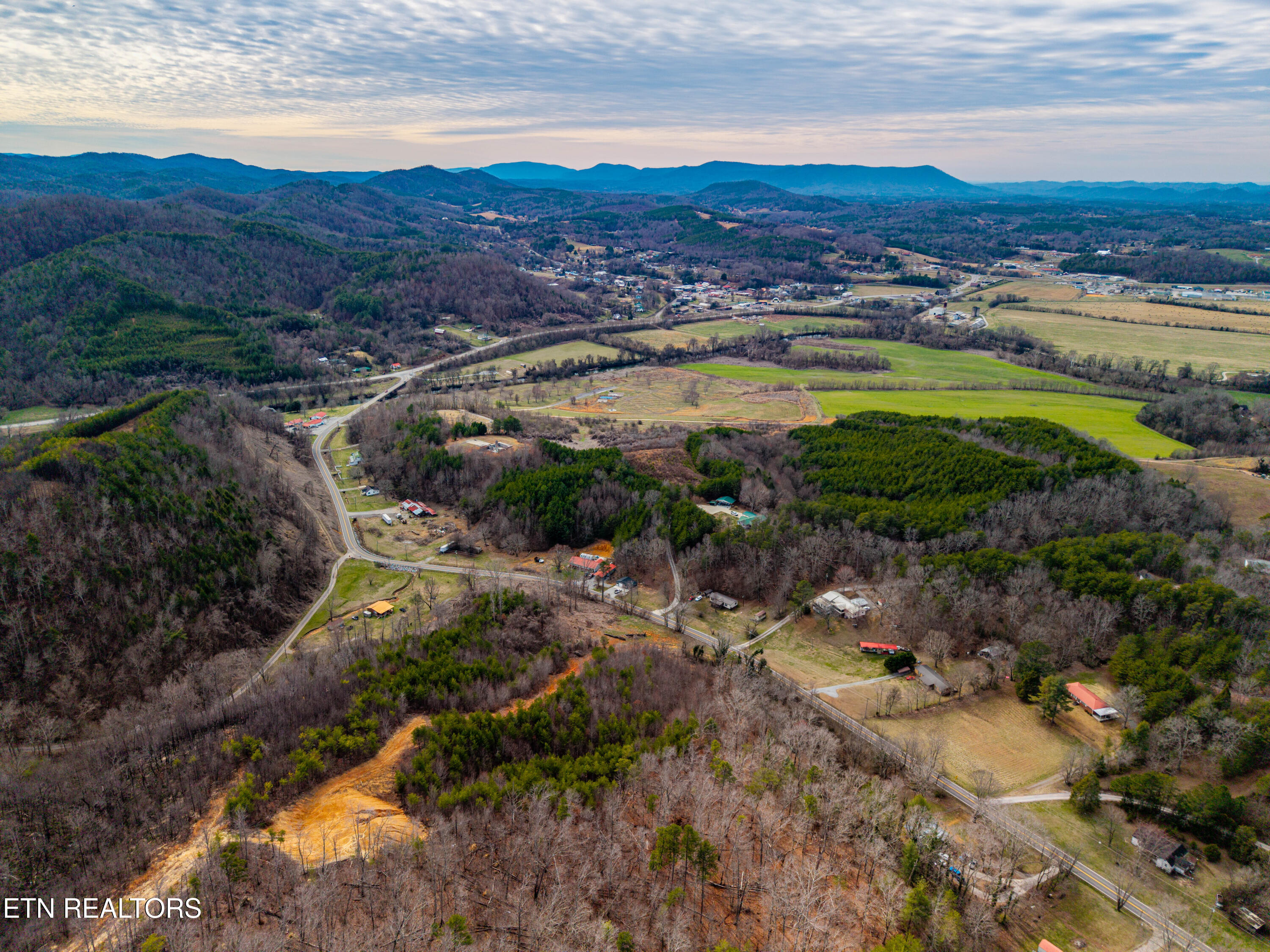 6915 Tn-360 Tellico Plains TN 37385