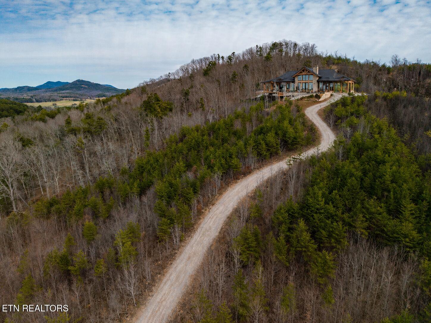 6915 Tn-360 Tellico Plains TN 37385
