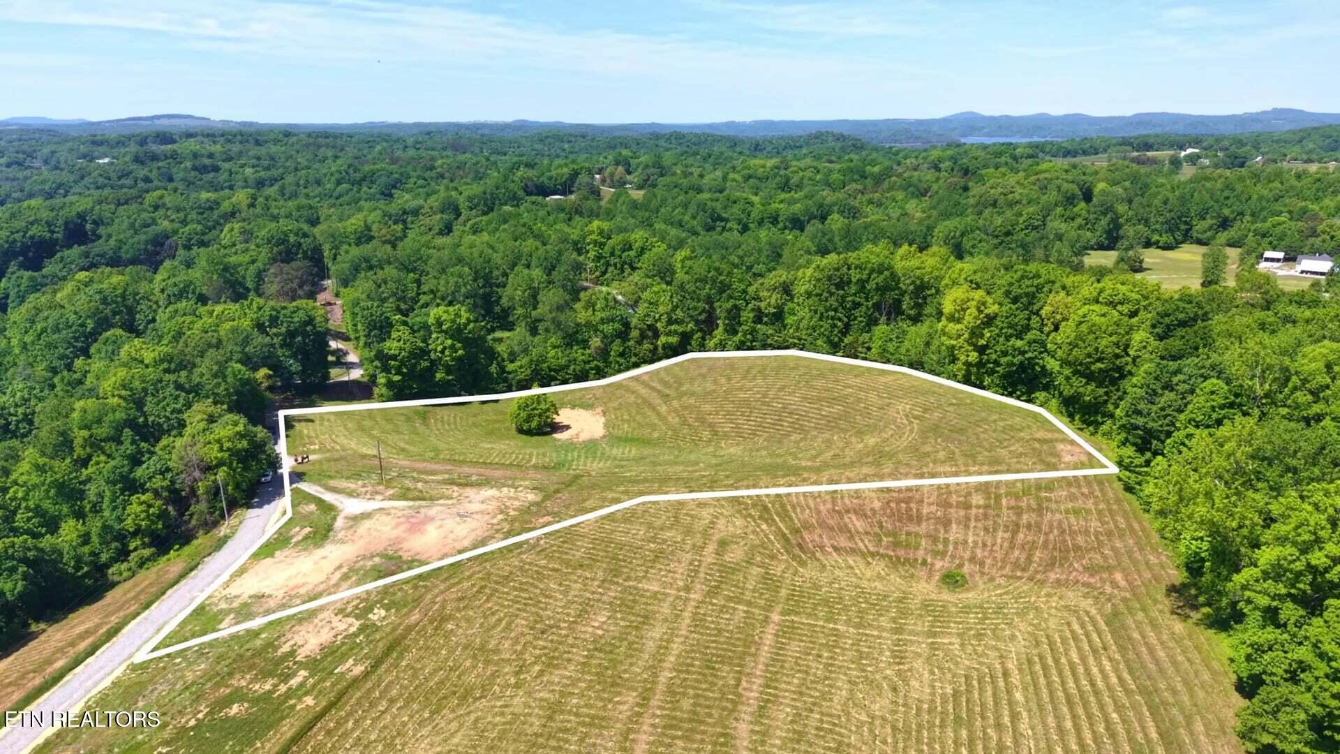 585 J T Foster Road Allons TN 38541