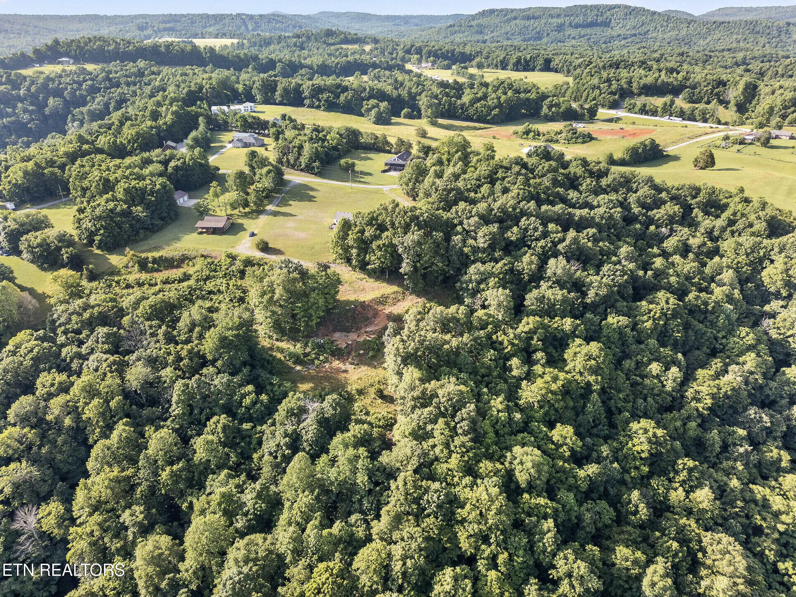 2.26 Ac Hidden Cove Lane Allons TN 38541