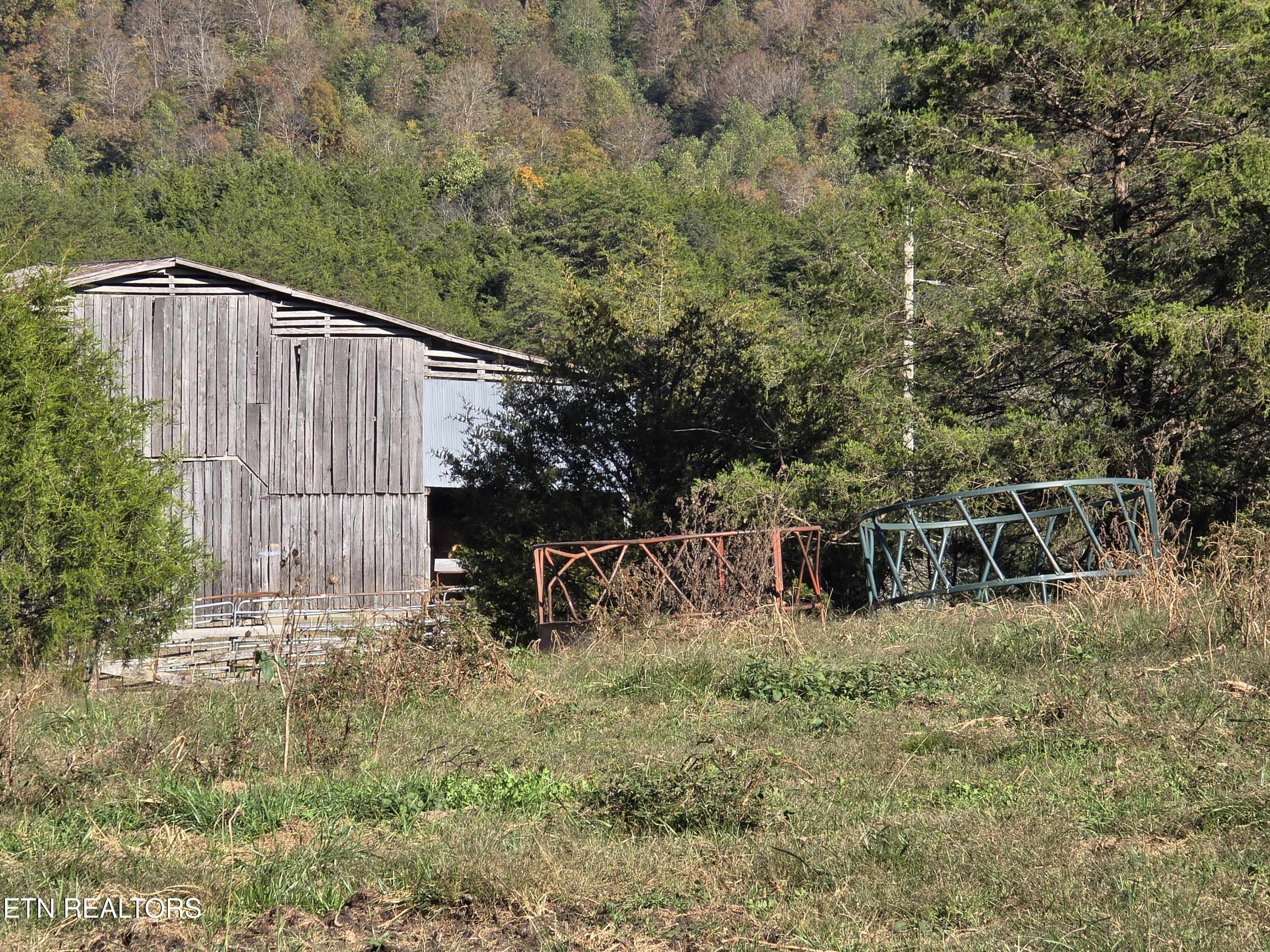 E Pumpkin Valley Road Eidson TN 37731