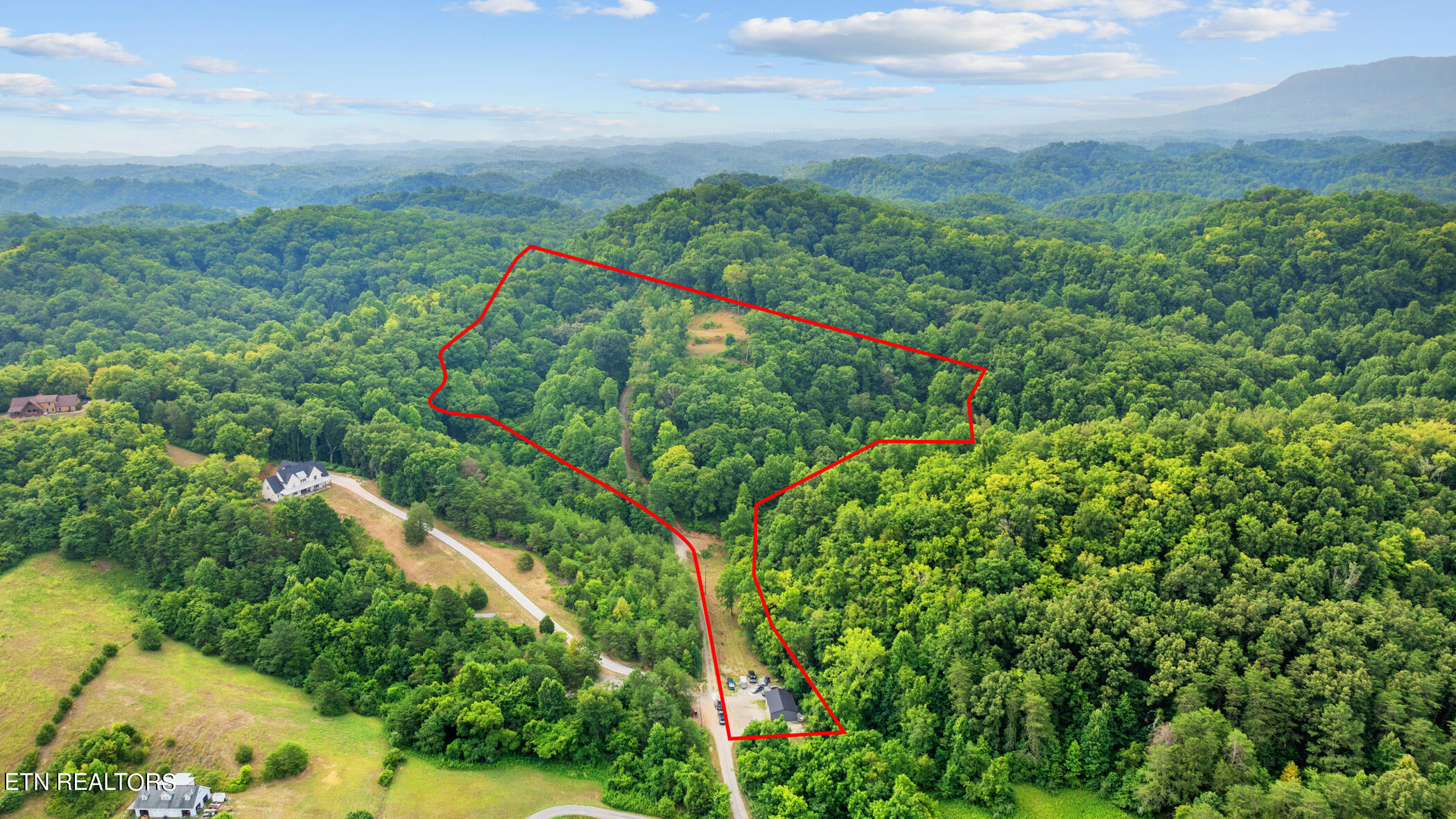 2345 Paradise Way Sevierville TN 37876
