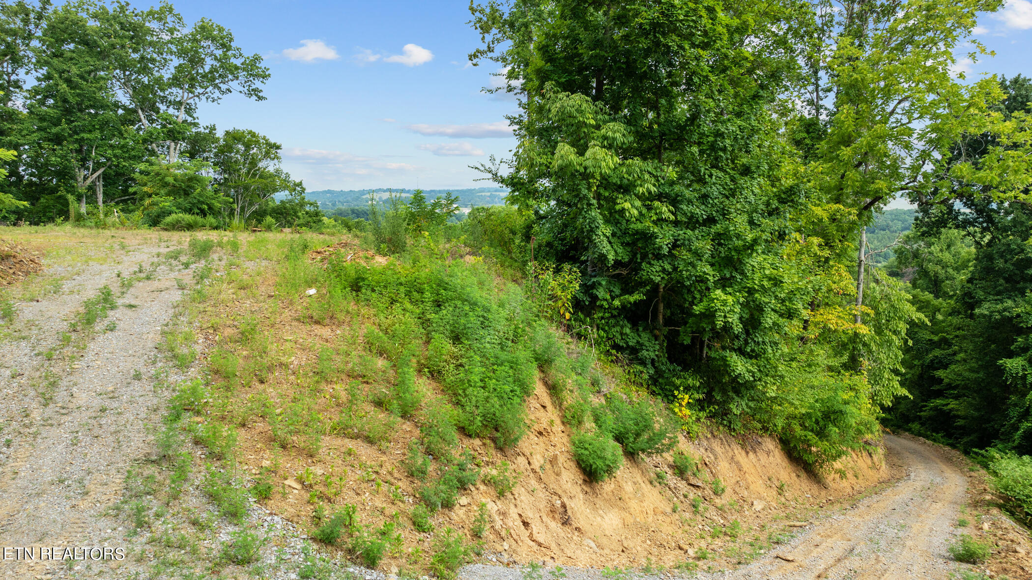 2345 Paradise Way Sevierville TN 37876