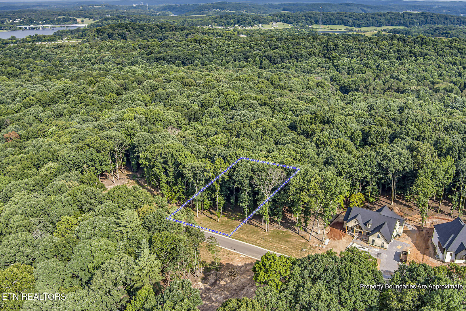 326 Flip Flop Way Loudon TN 37774