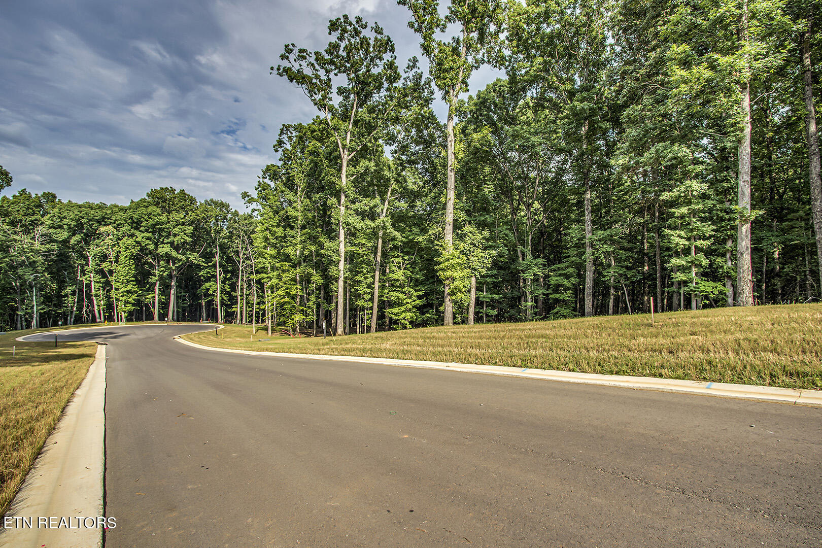 326 Flip Flop Way Loudon TN 37774