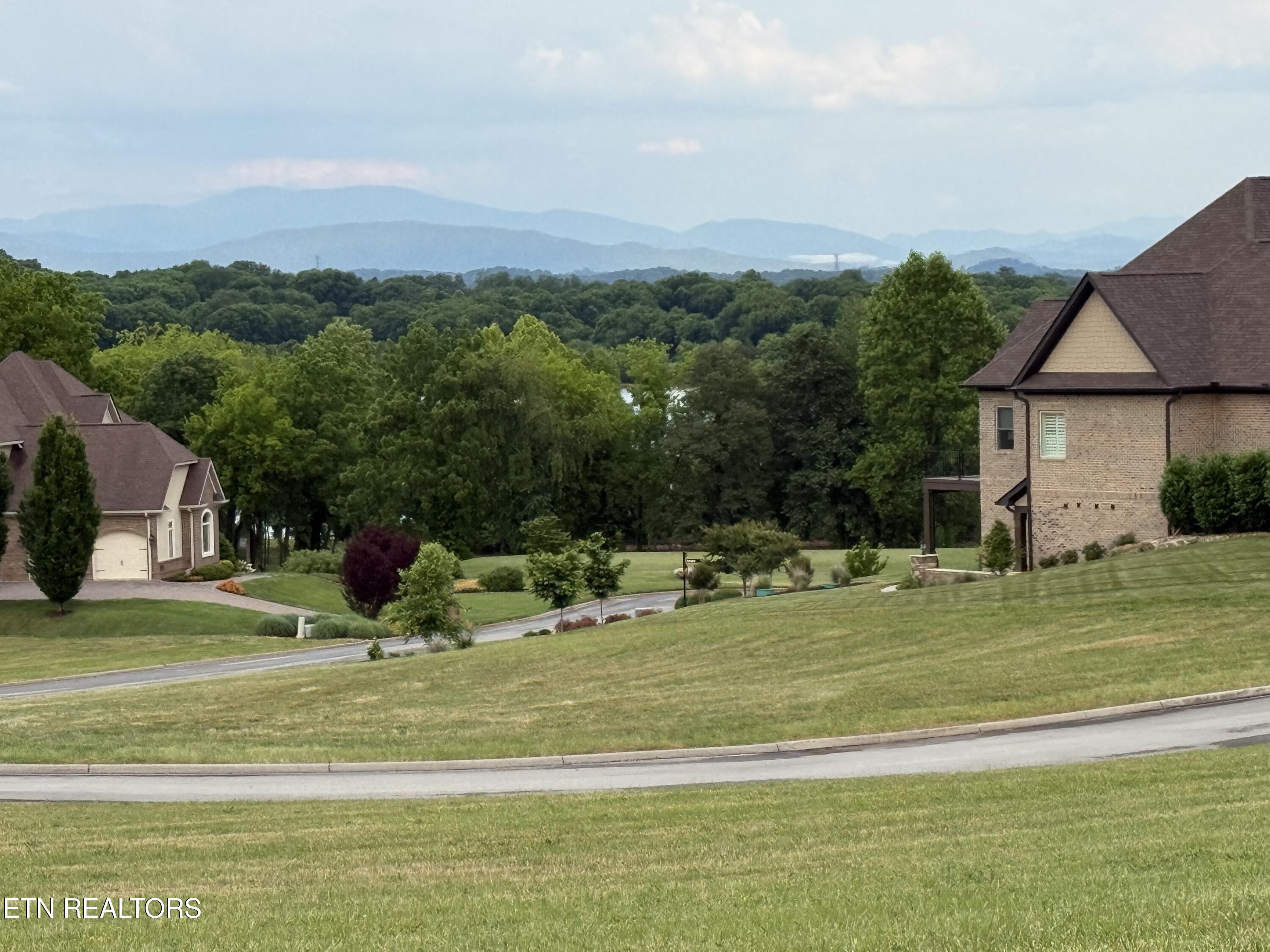 105 Red Hawk Drive Vonore TN 37885