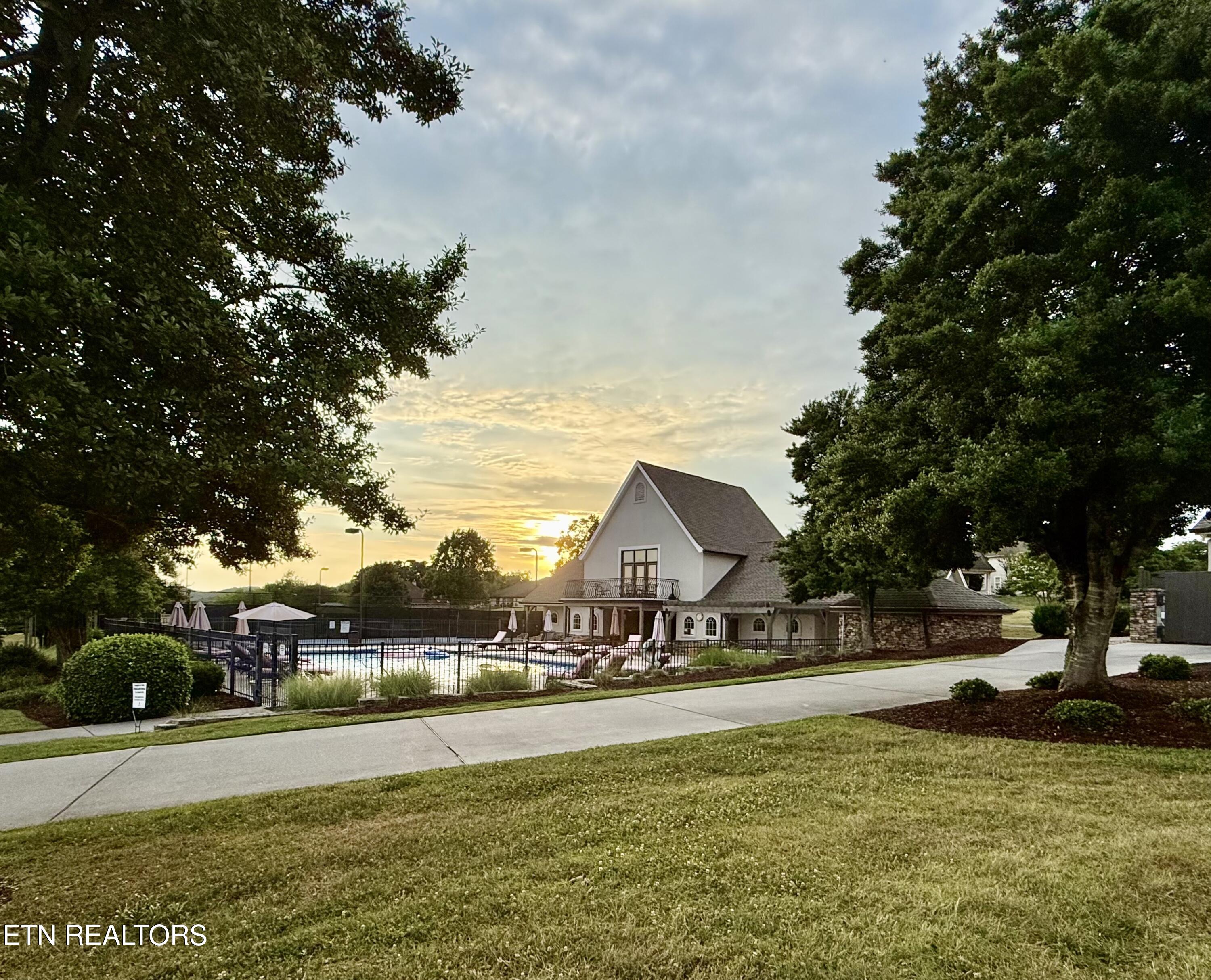 105 Red Hawk Drive Vonore TN 37885