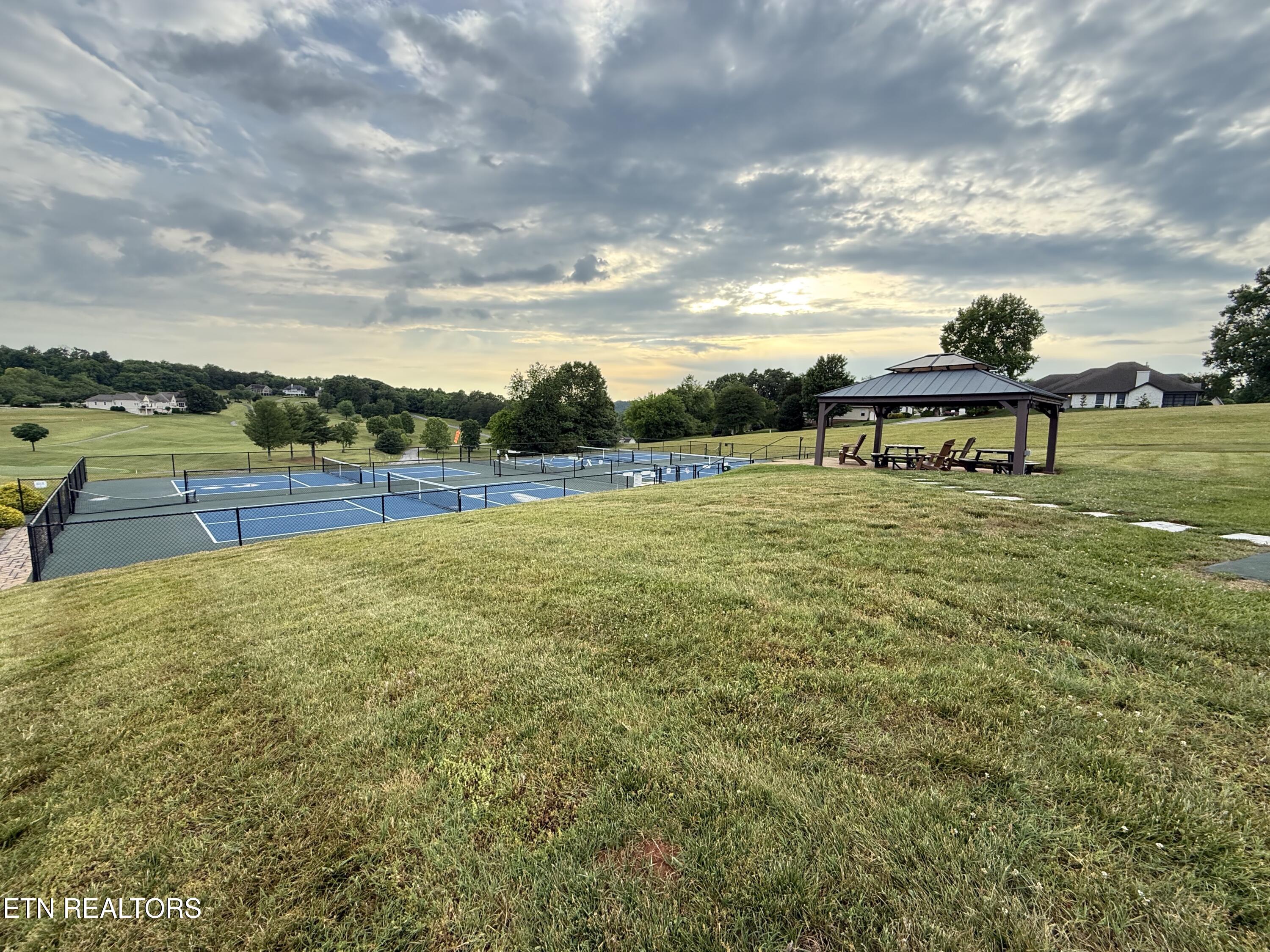 105 Red Hawk Drive Vonore TN 37885