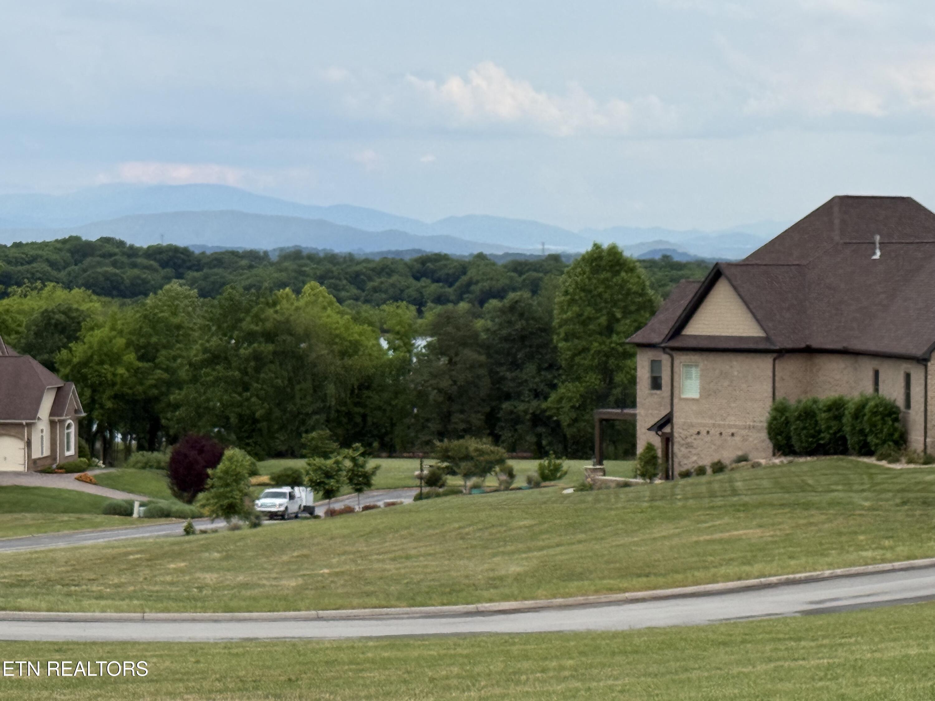105 Red Hawk Drive Vonore TN 37885
