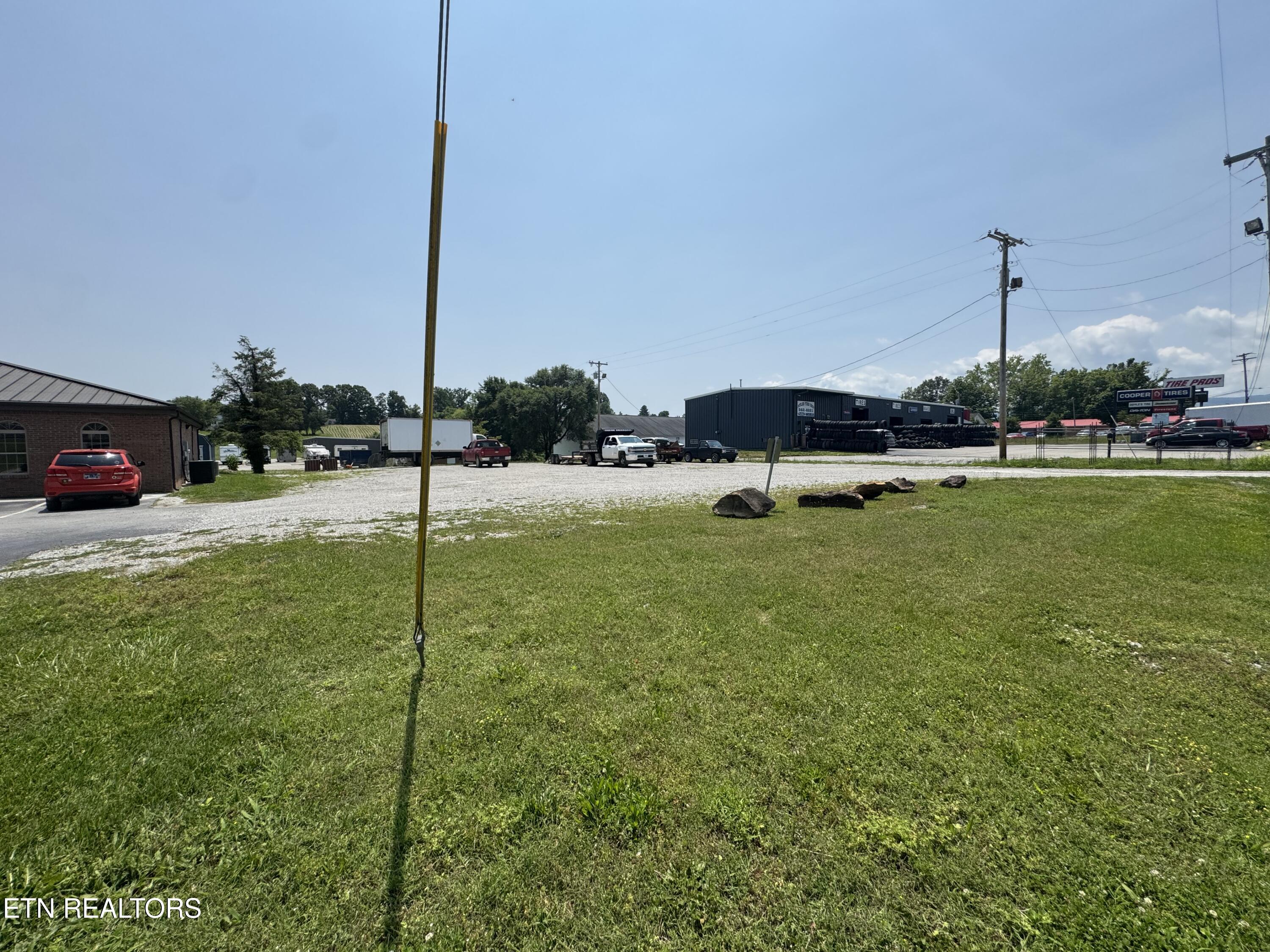 2527 Jacksboro Pike Jacksboro TN 37757