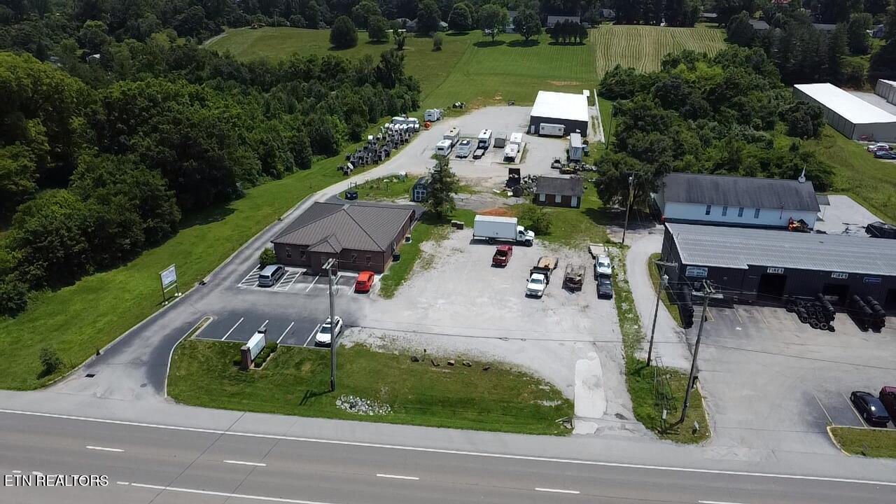 2527 Jacksboro Pike Jacksboro TN 37757