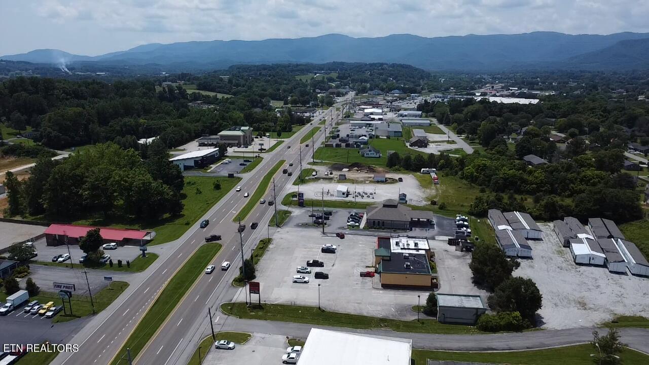 2527 Jacksboro Pike Jacksboro TN 37757