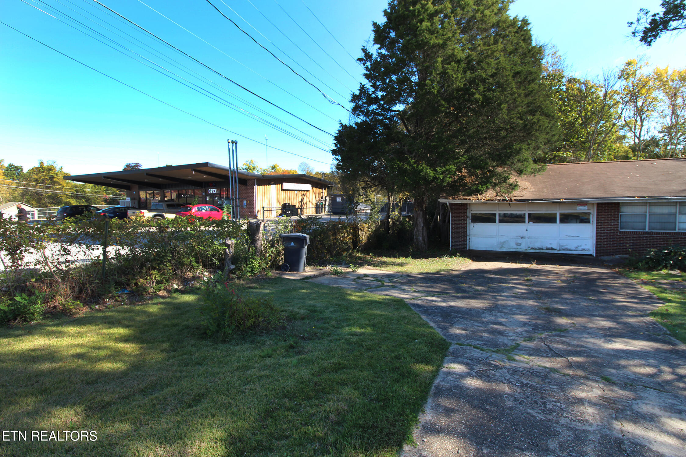 1702 Merchant Drive Knoxville TN 37912
