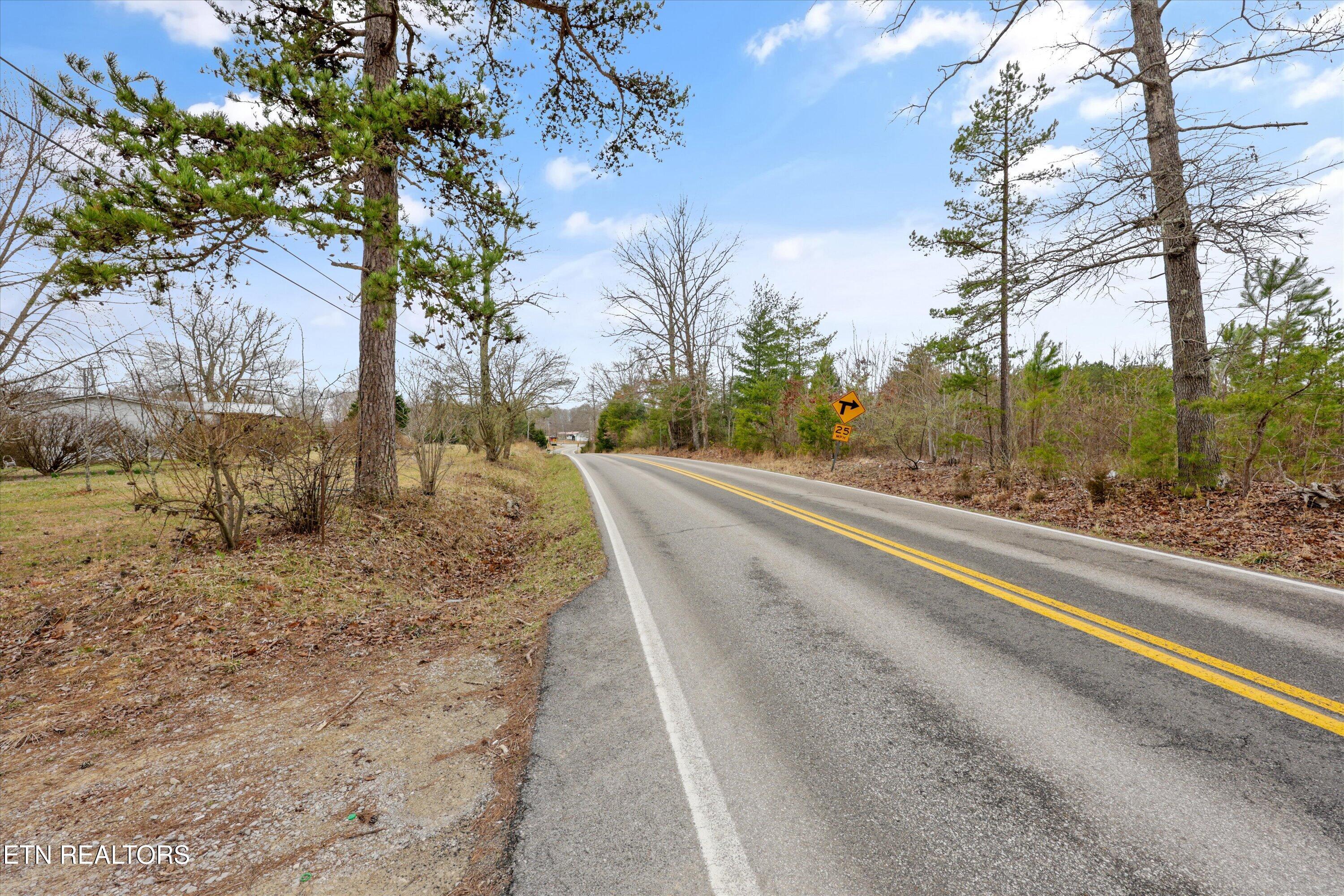 Deer Lodge Highway Deer Lodge TN 37726
